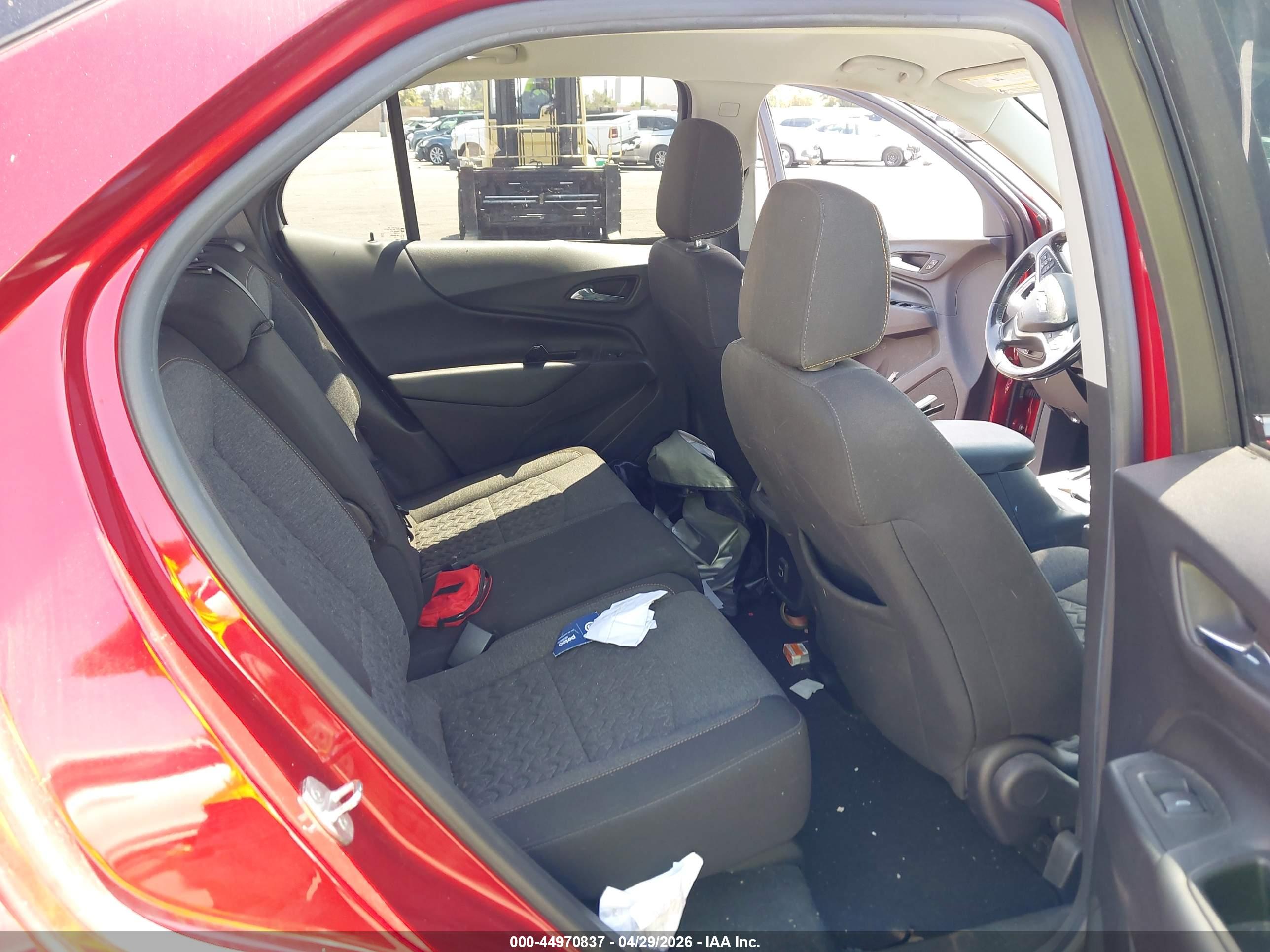 CHEVROLET EQUINOX image 8