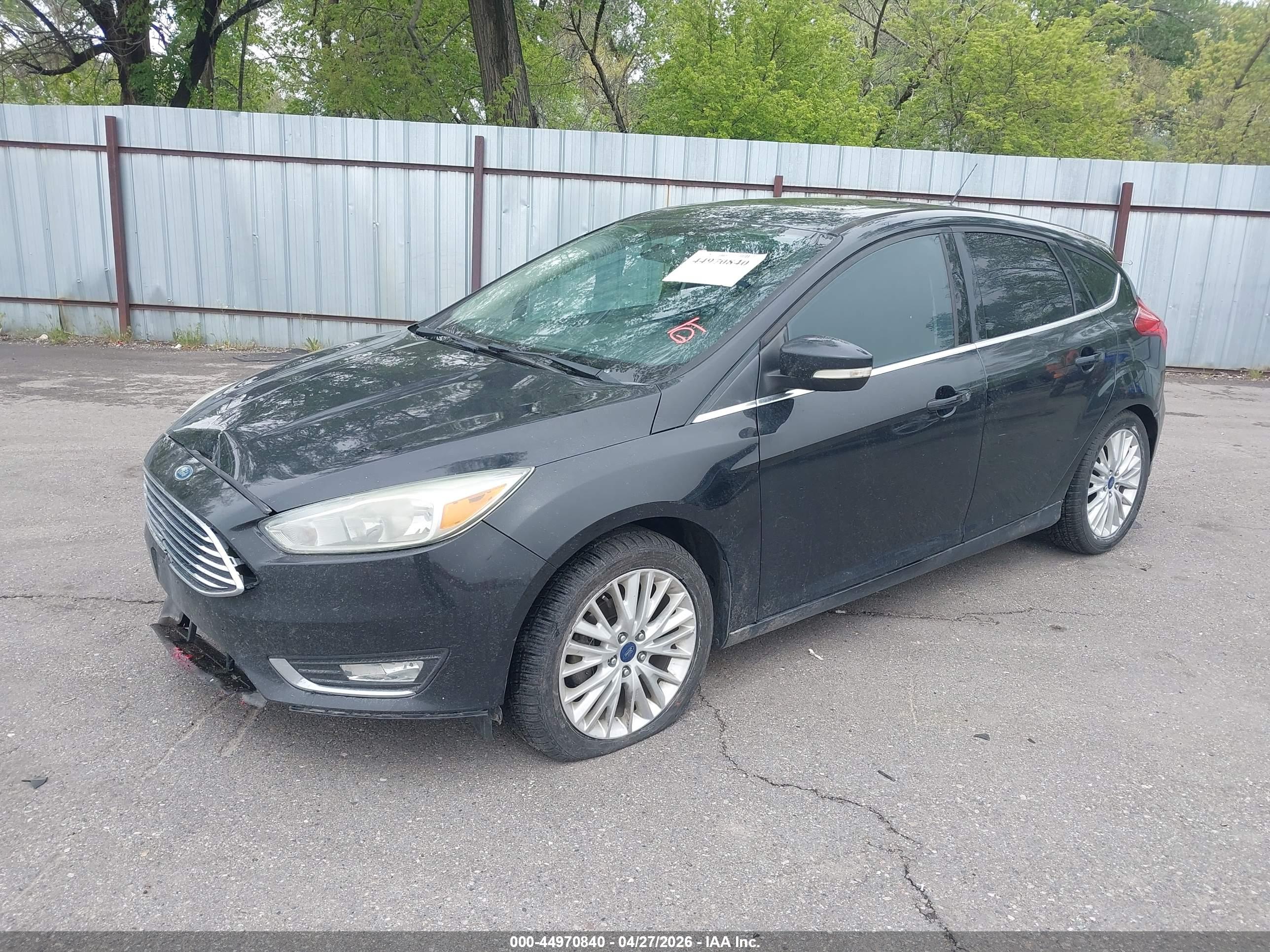 FORD FOCUS image 2