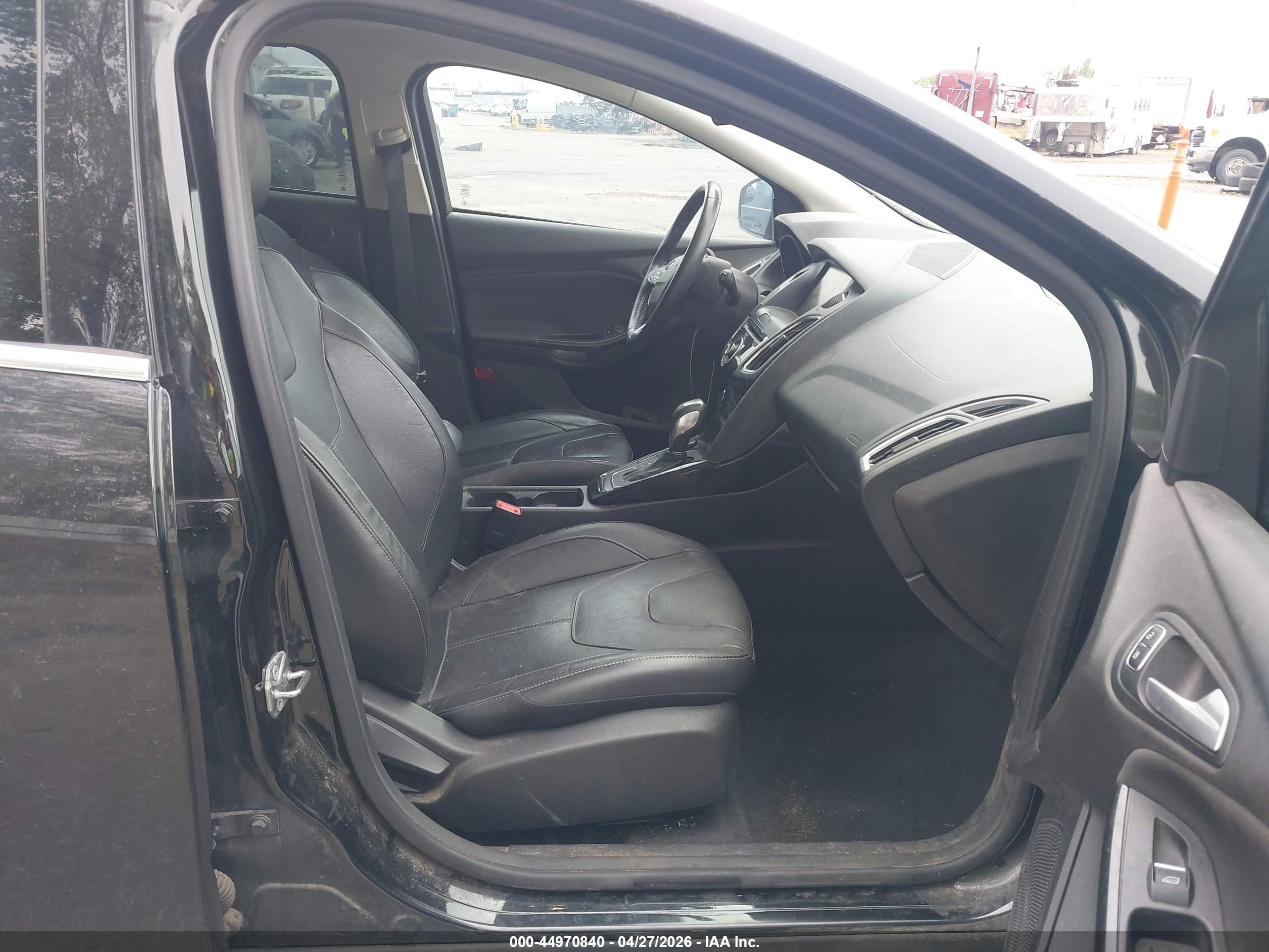 FORD FOCUS image 5