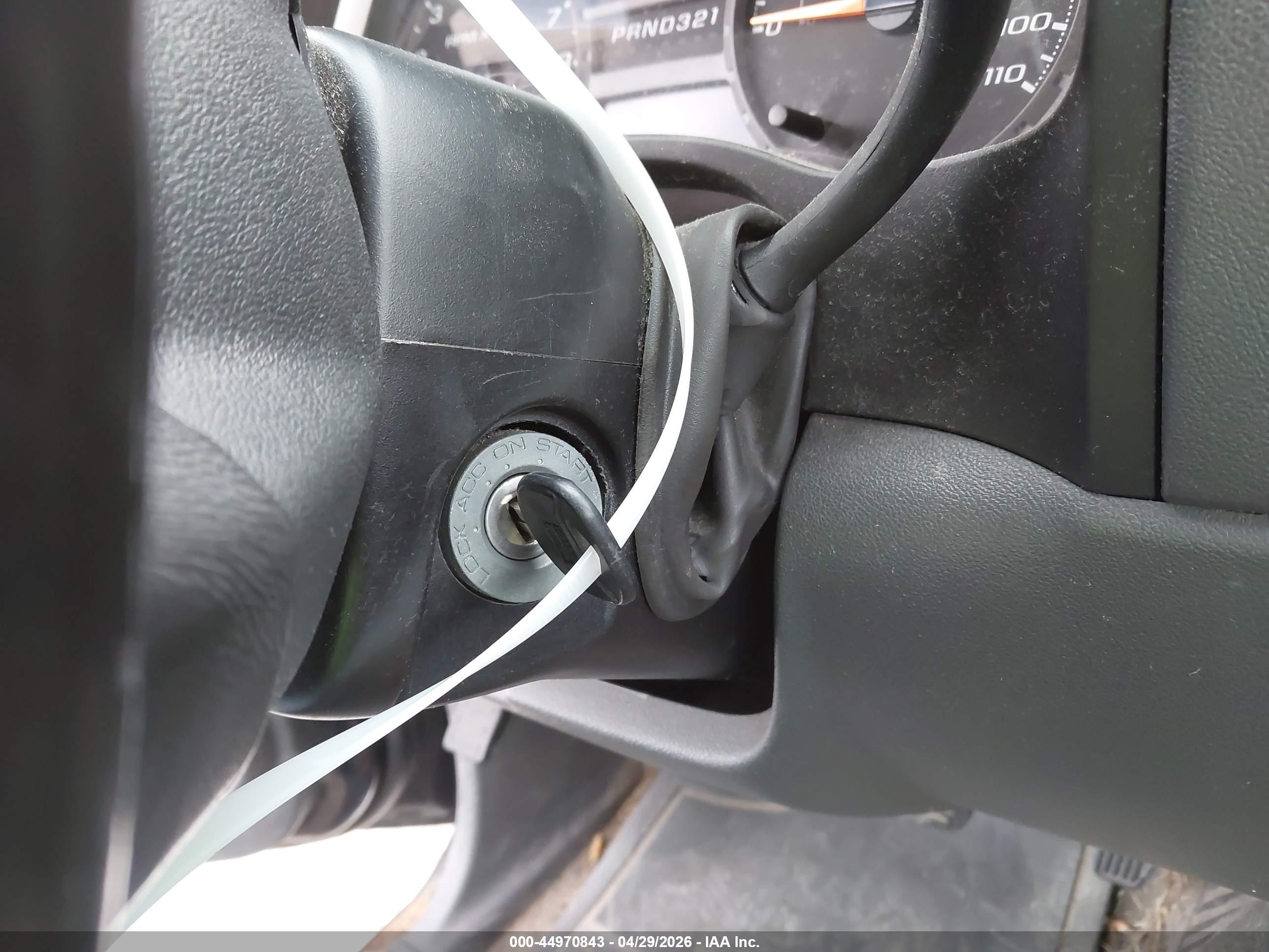 CHEVROLET COLORADO image 11
