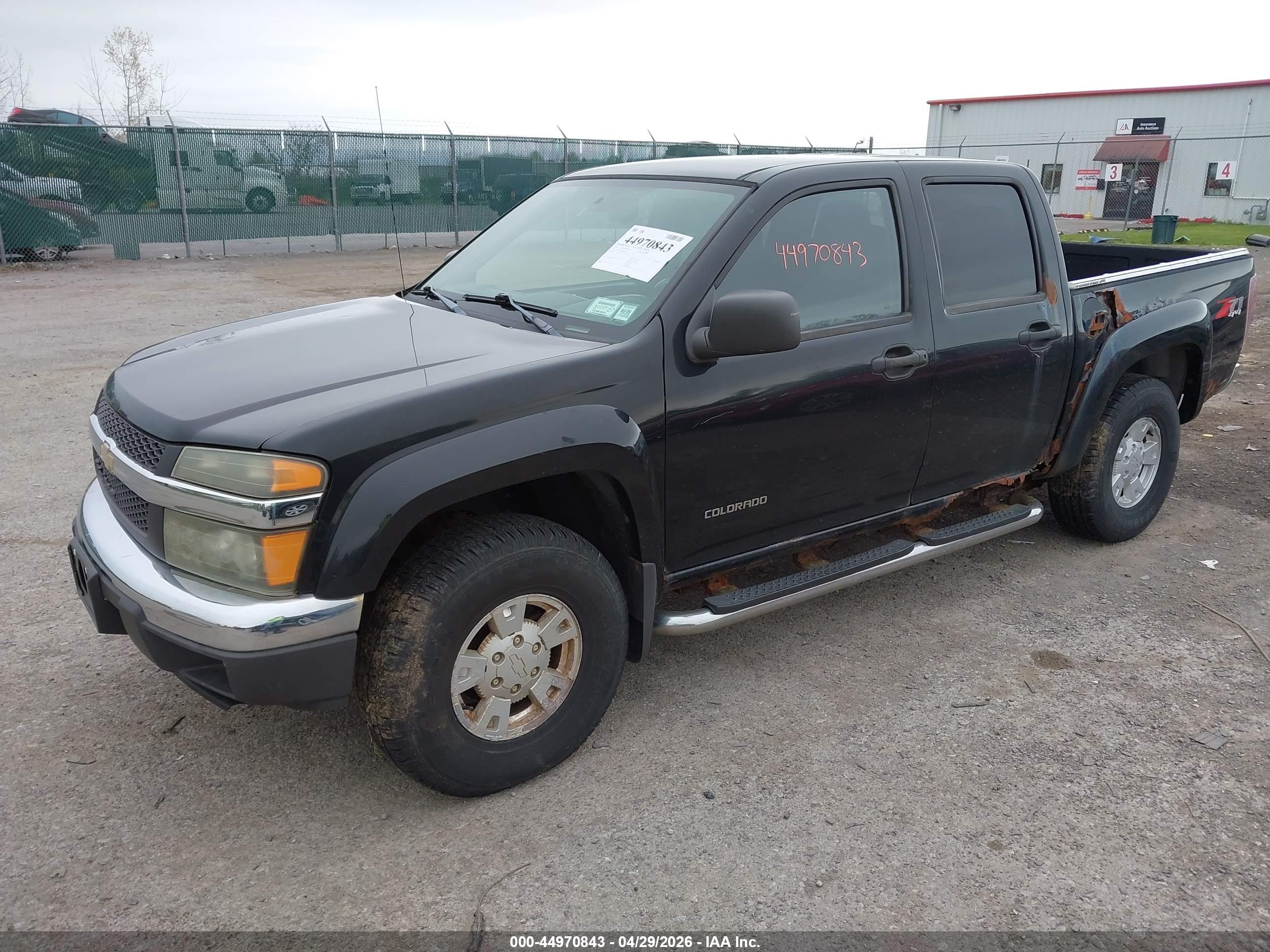 CHEVROLET COLORADO image 2