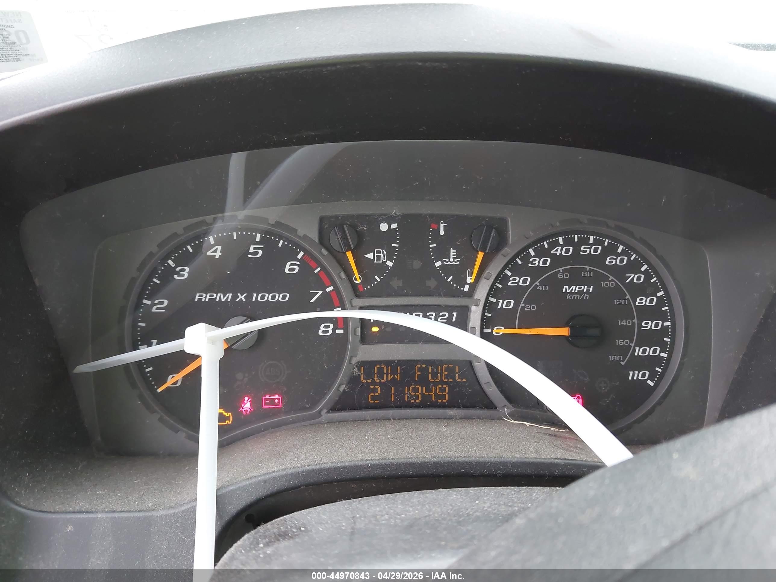 CHEVROLET COLORADO image 7
