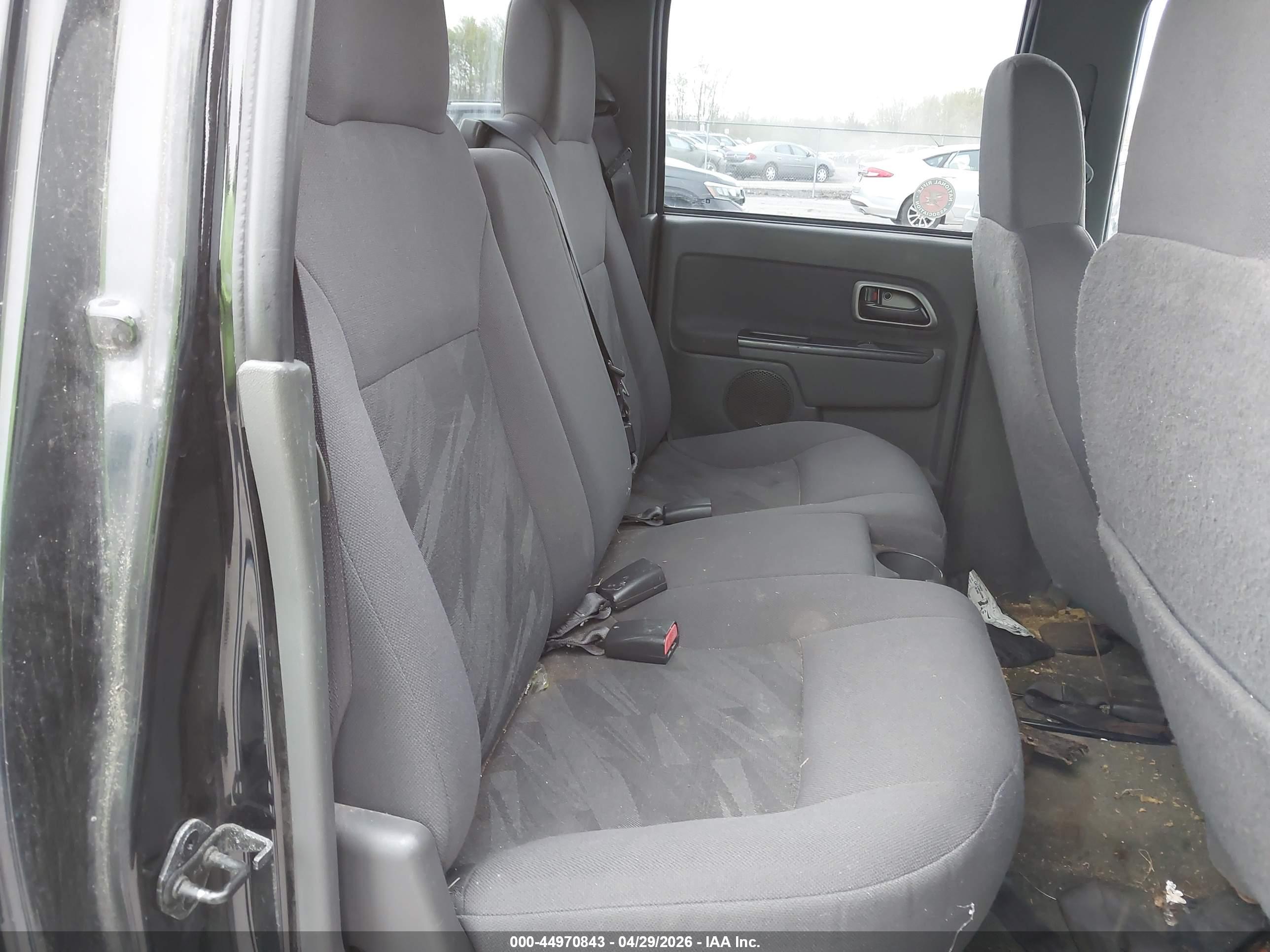 CHEVROLET COLORADO image 8