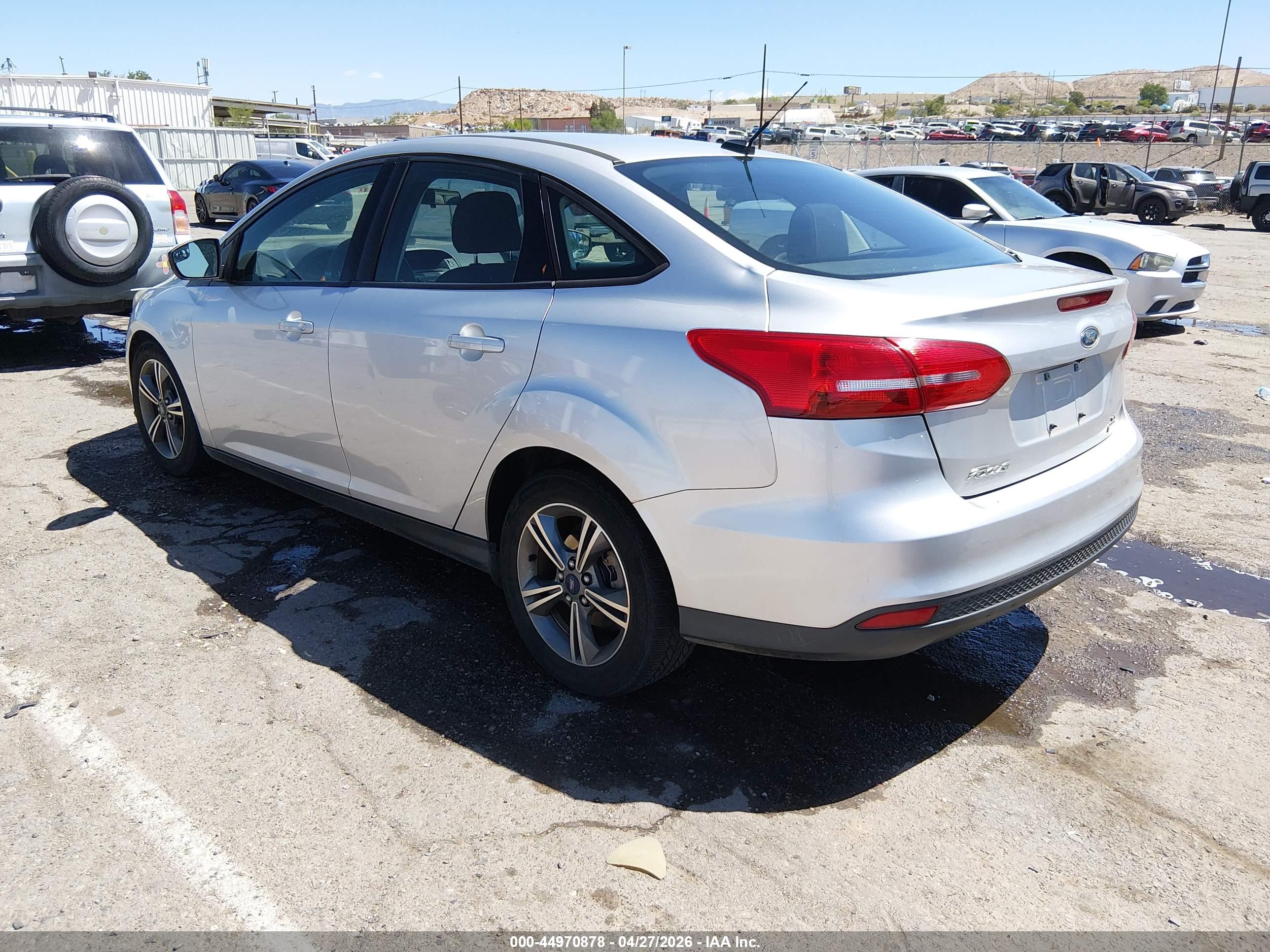 FORD FOCUS image 3