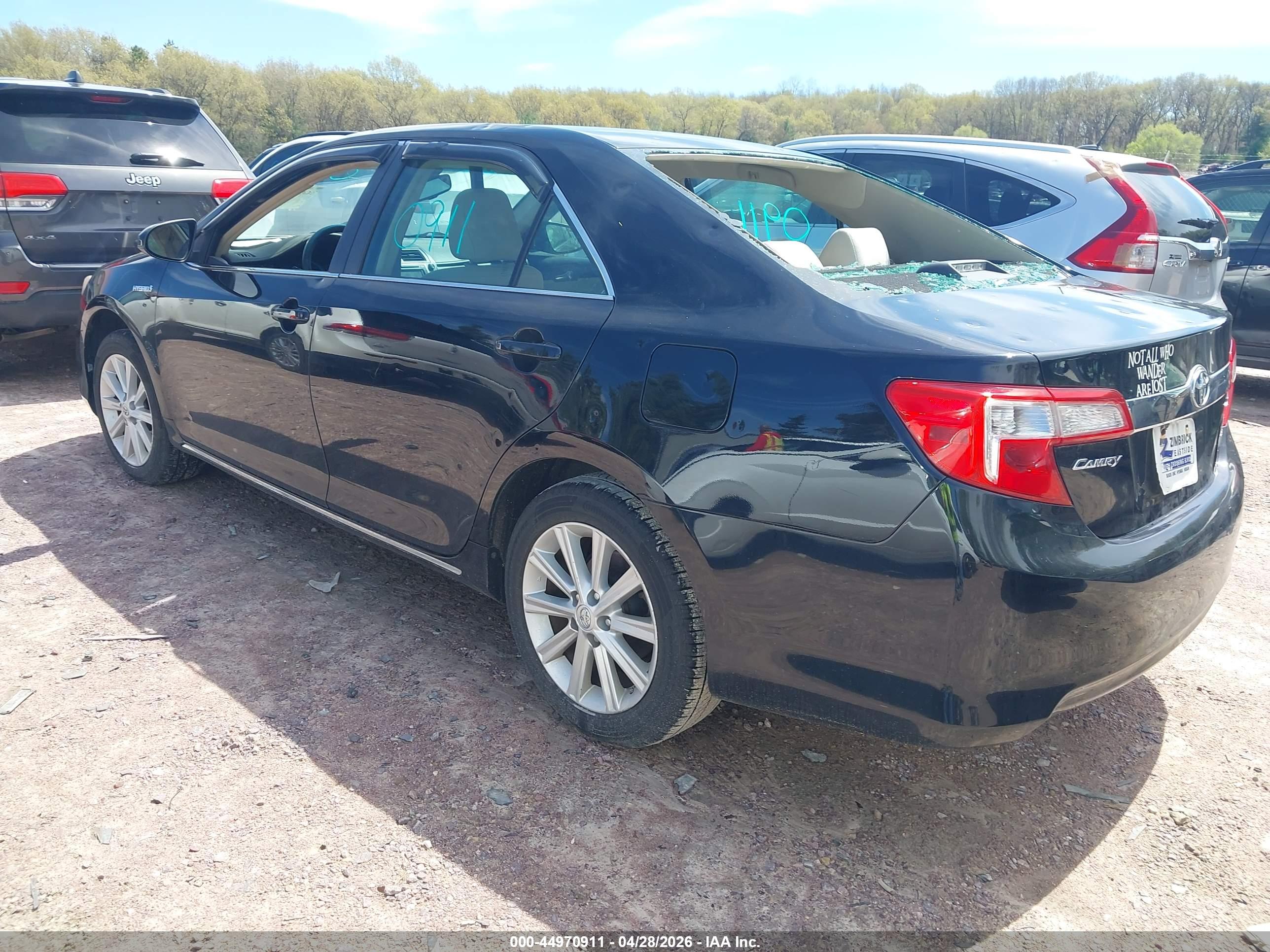 TOYOTA CAMRY image 3