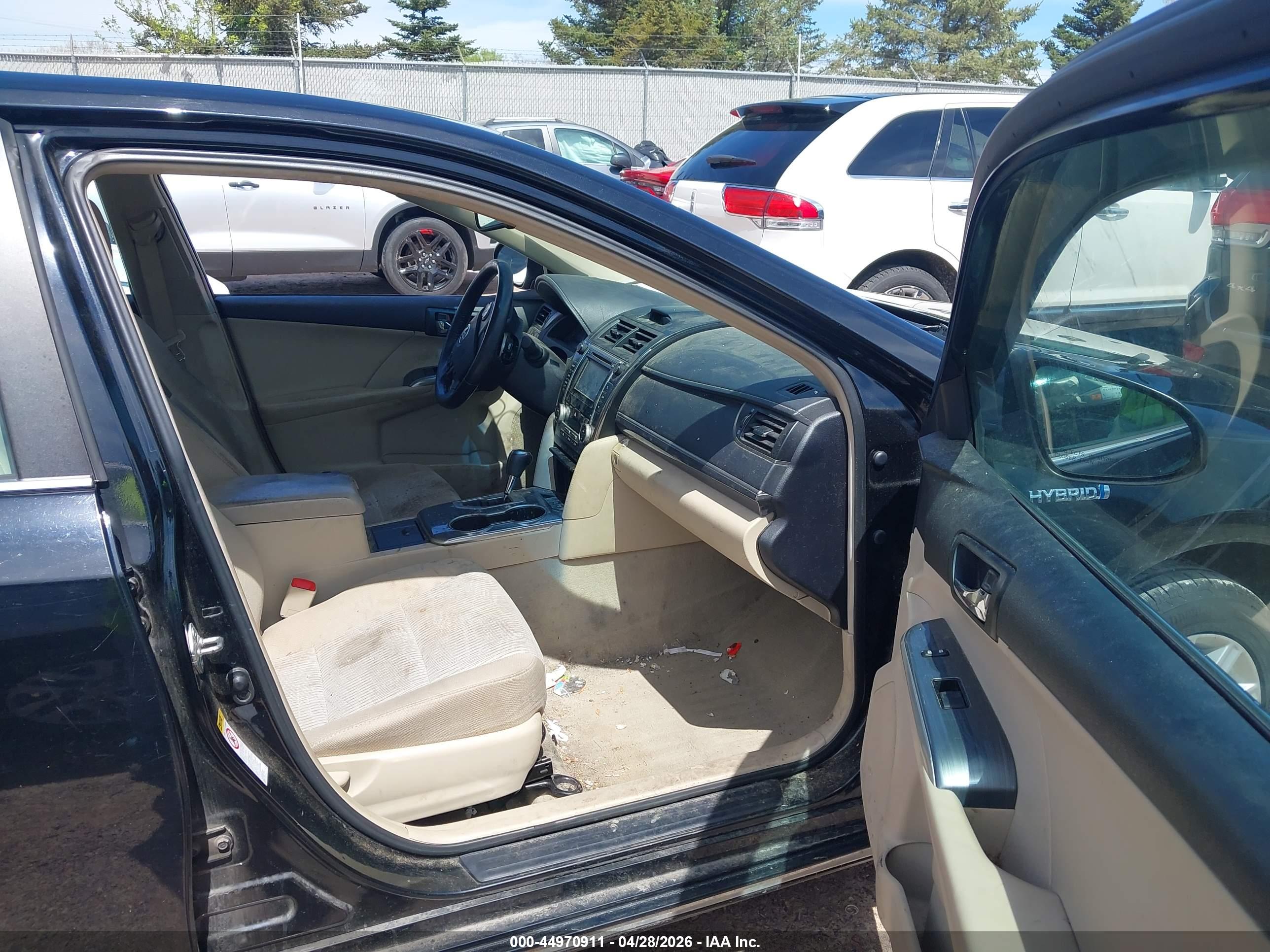 TOYOTA CAMRY image 5
