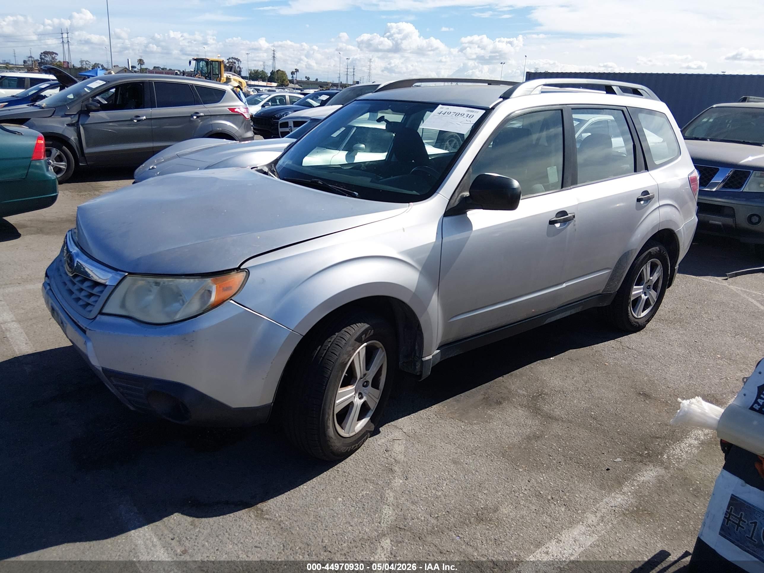 SUBARU FORESTER image 2