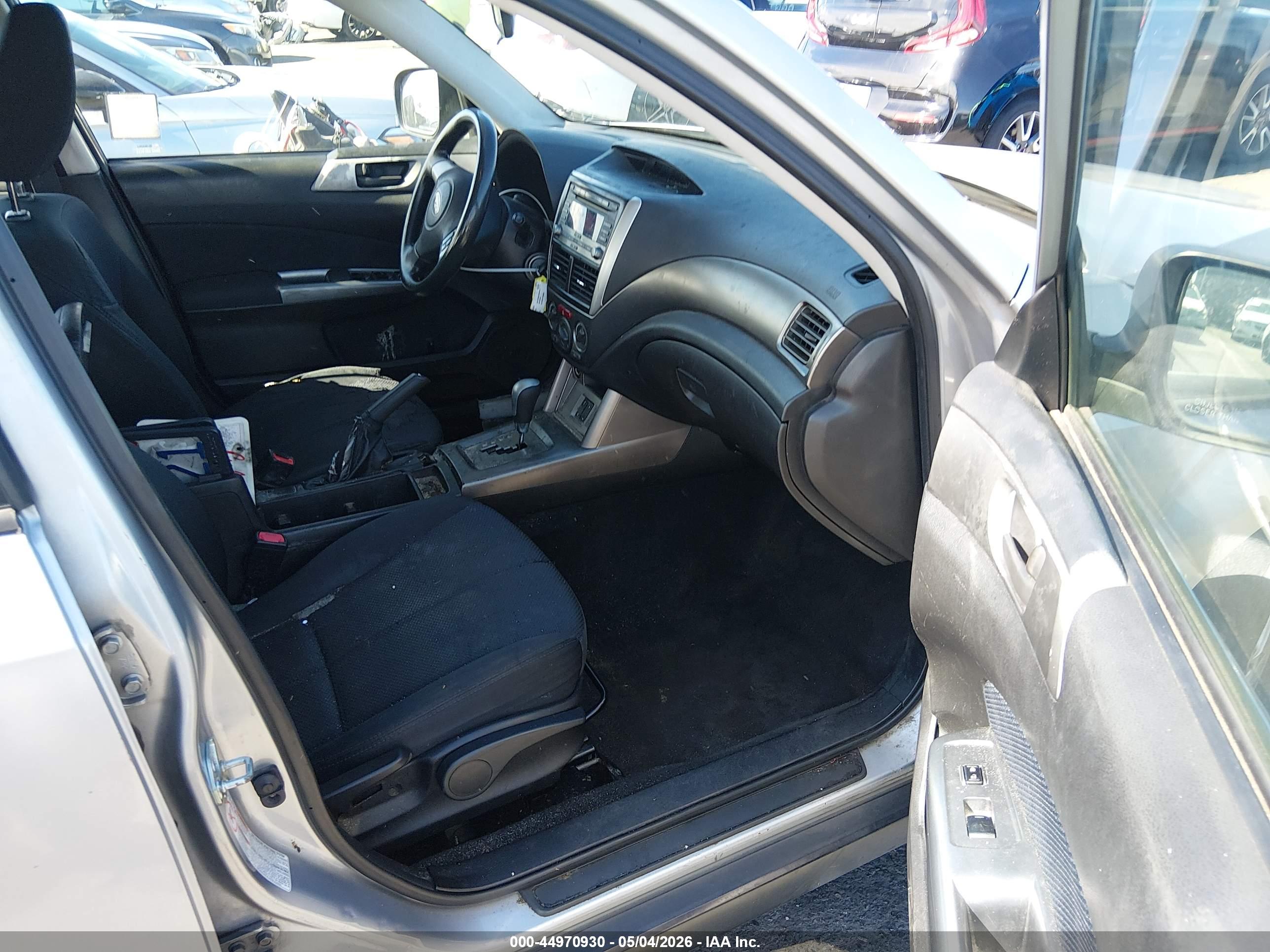 SUBARU FORESTER image 5