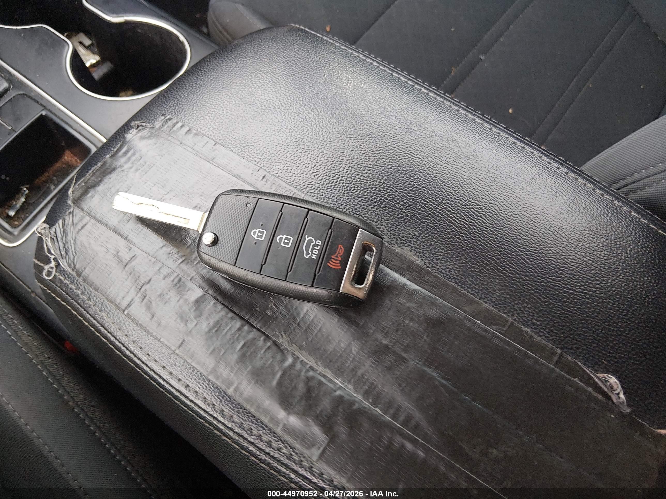 KIA SORENTO image 11