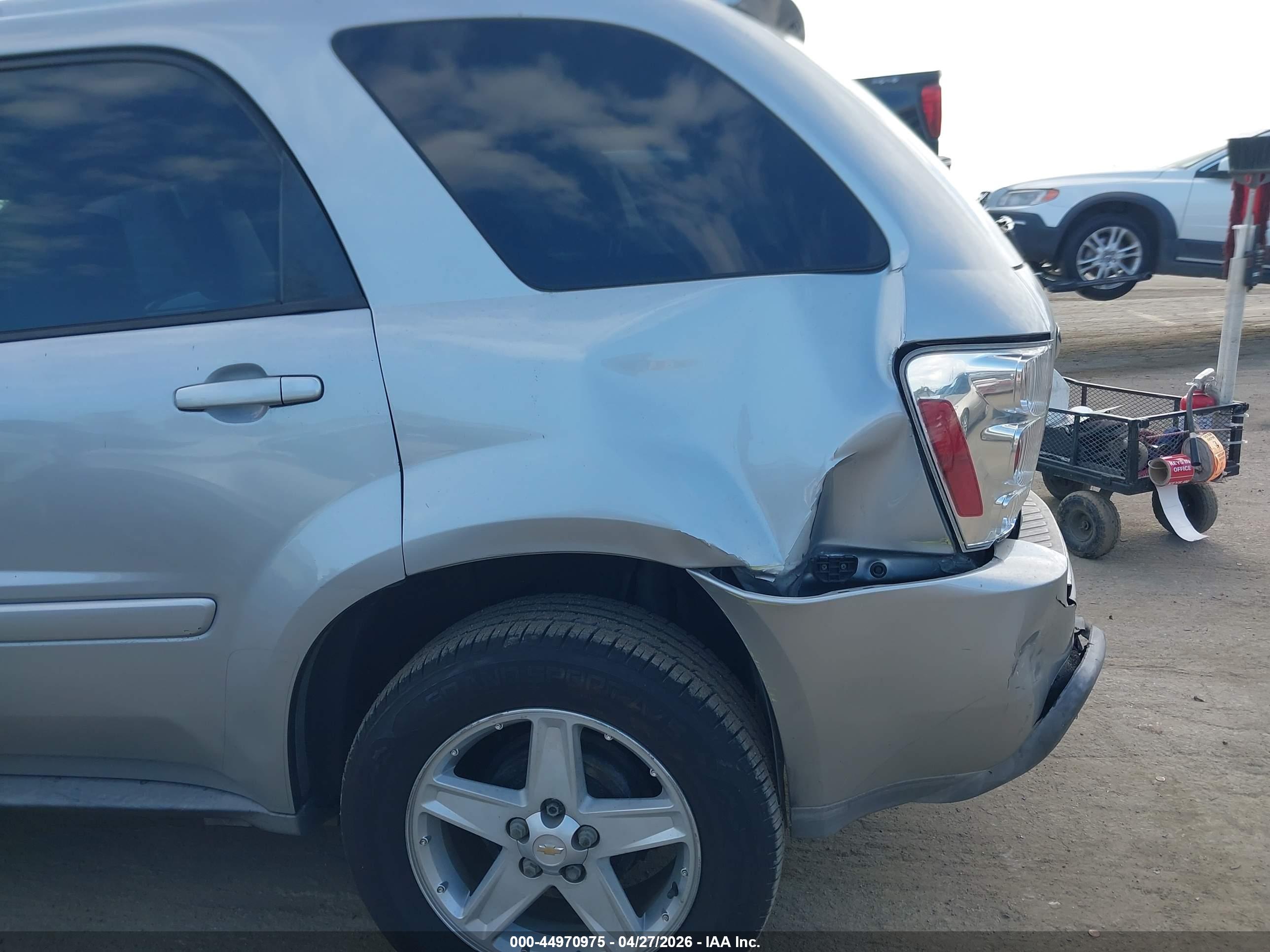 CHEVROLET EQUINOX image 6
