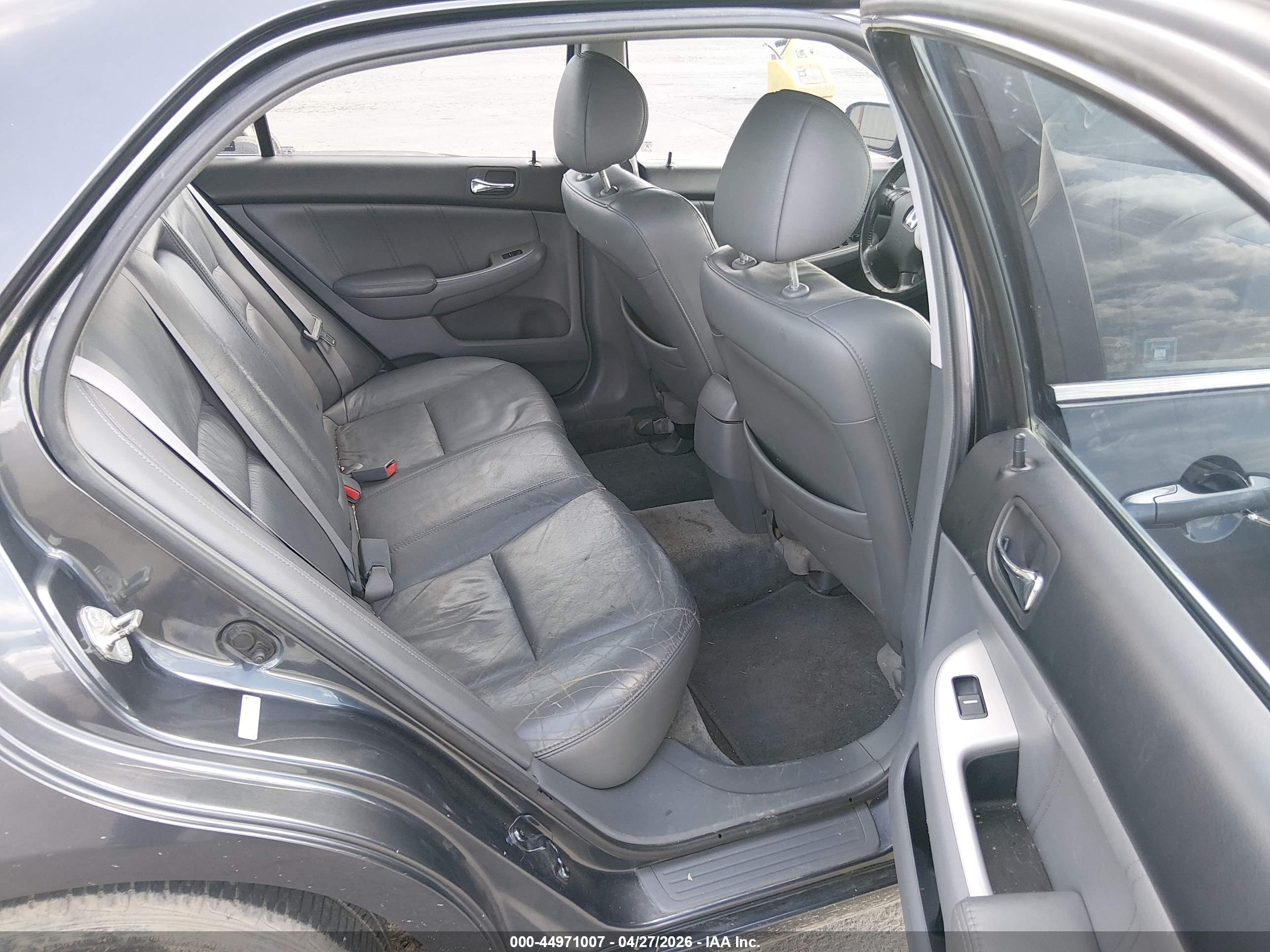 HONDA ACCORD image 8