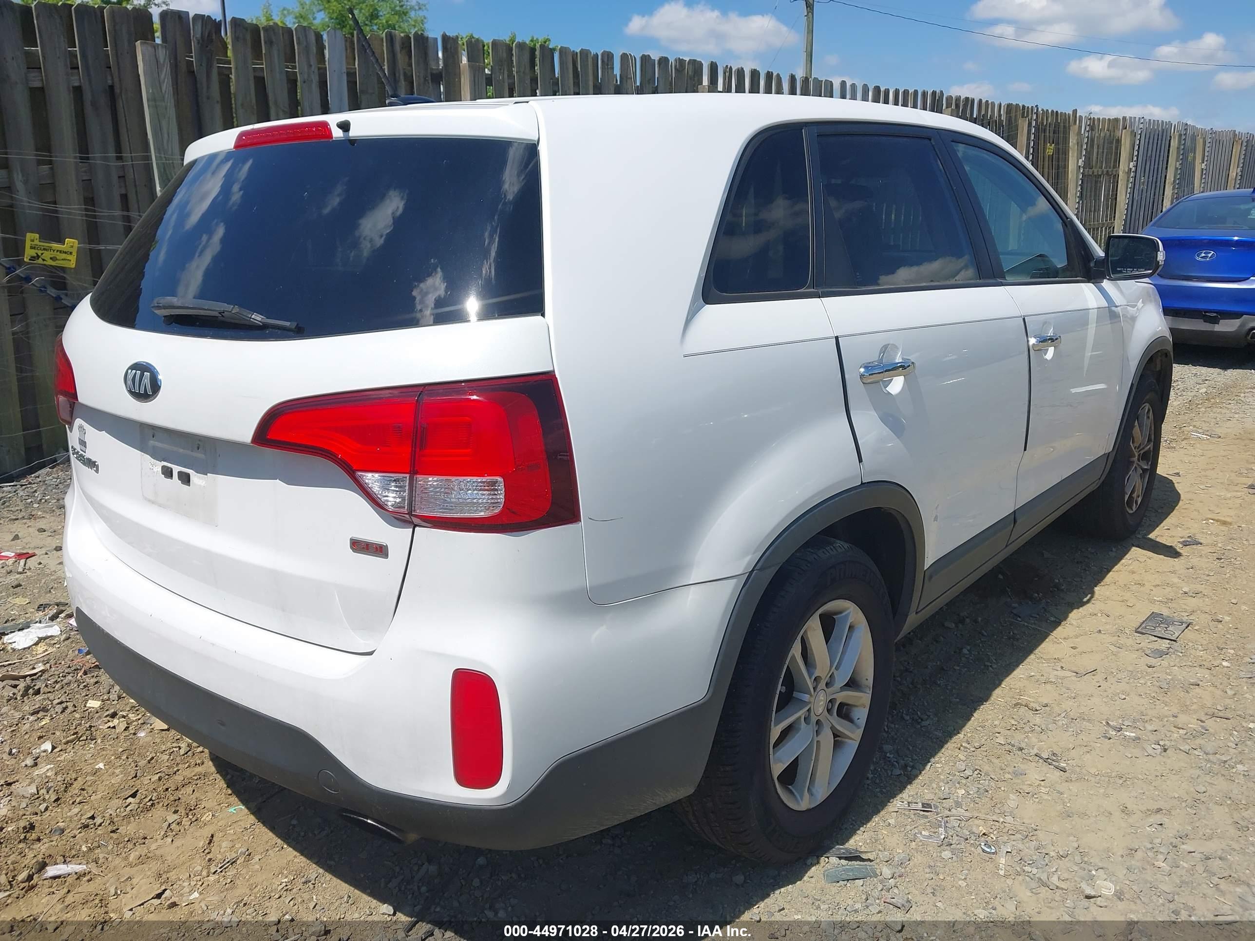 KIA SORENTO image 4