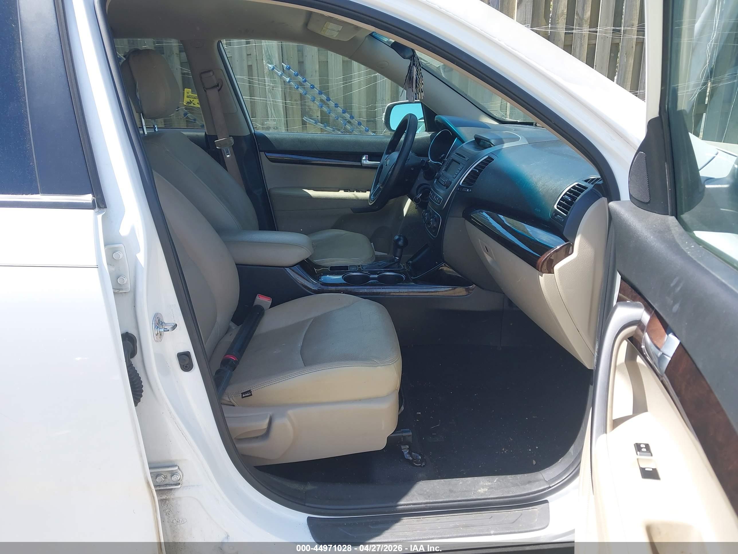 KIA SORENTO image 5