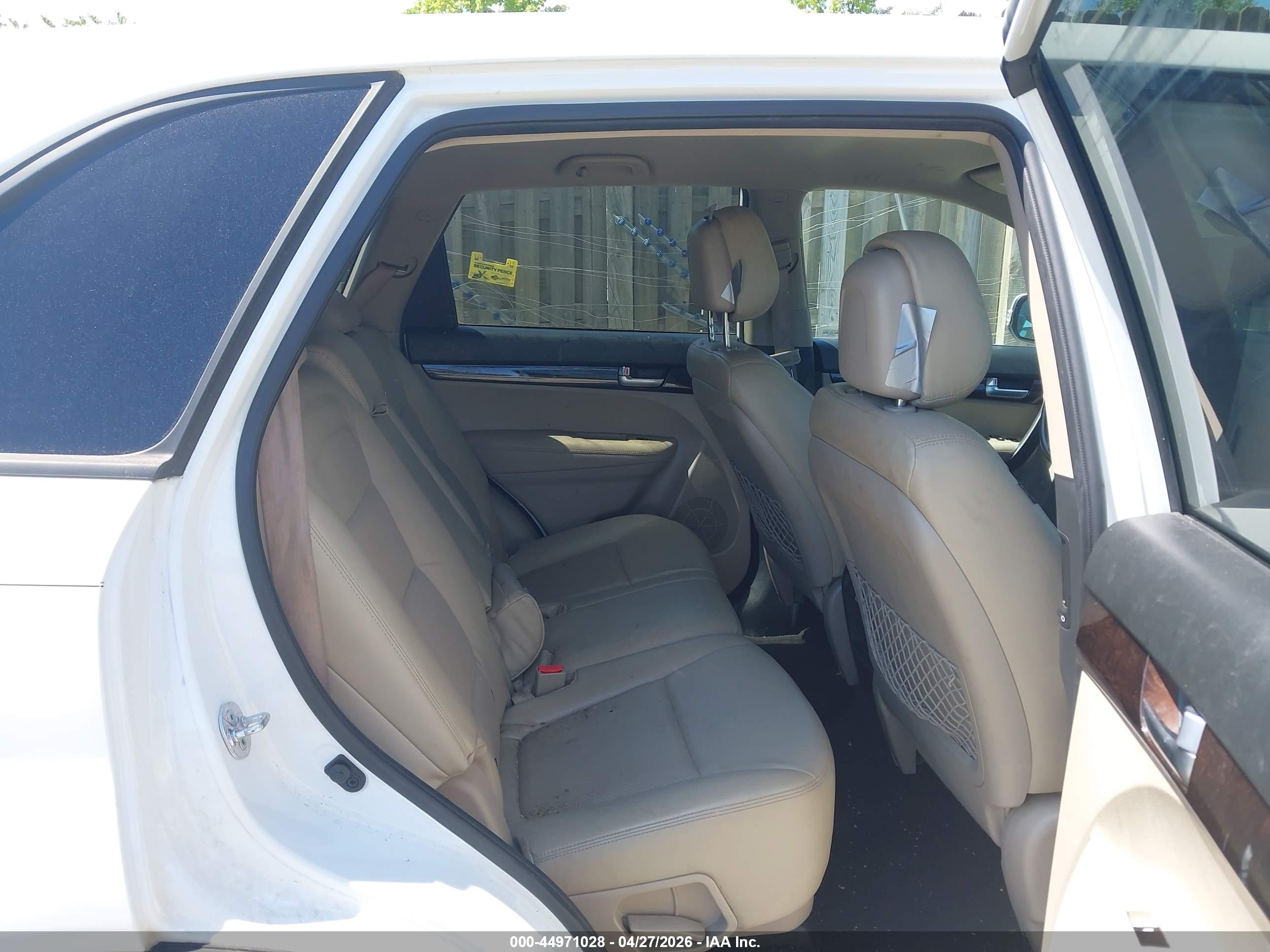 KIA SORENTO image 8