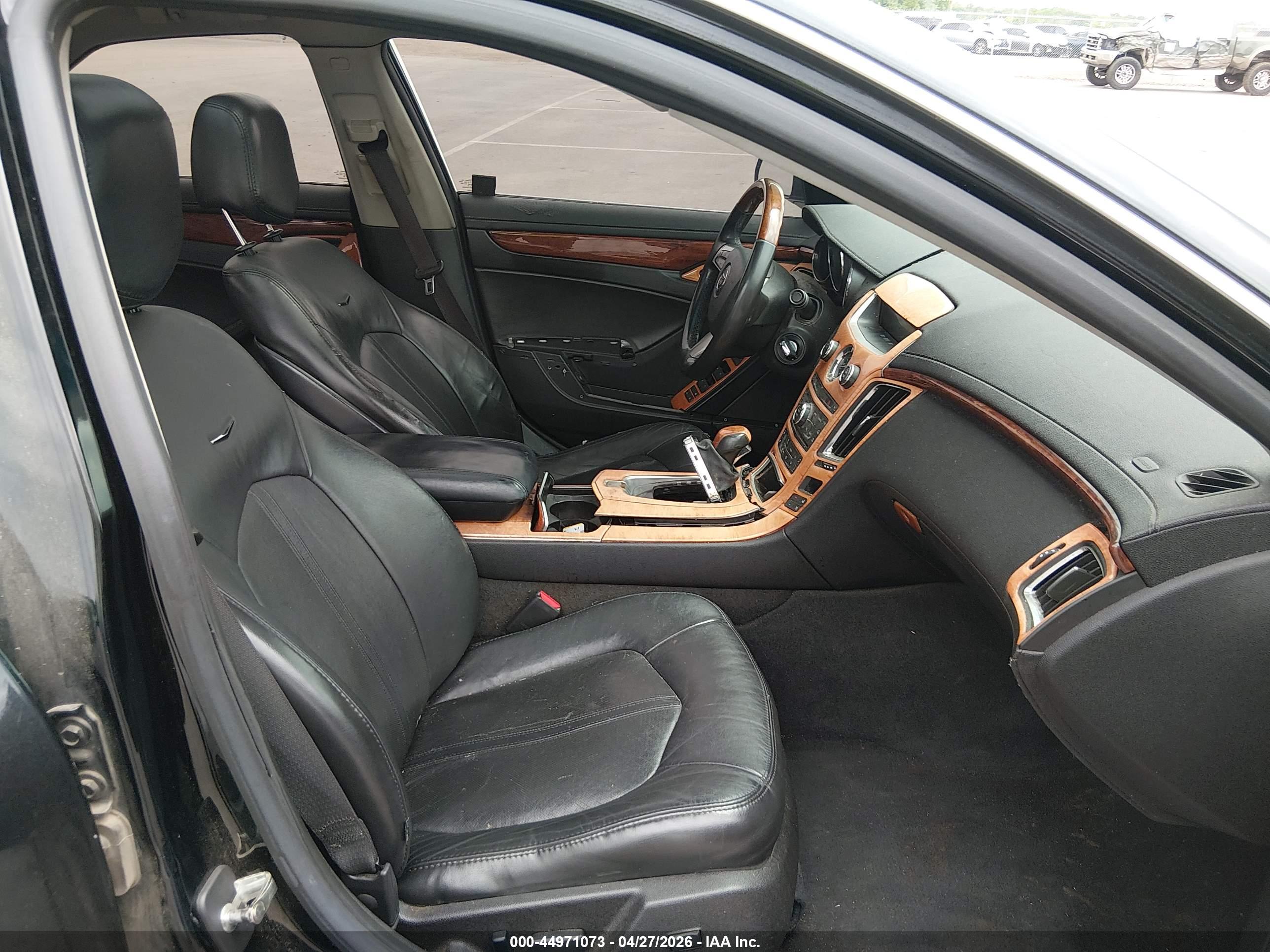 CADILLAC CTS image 5