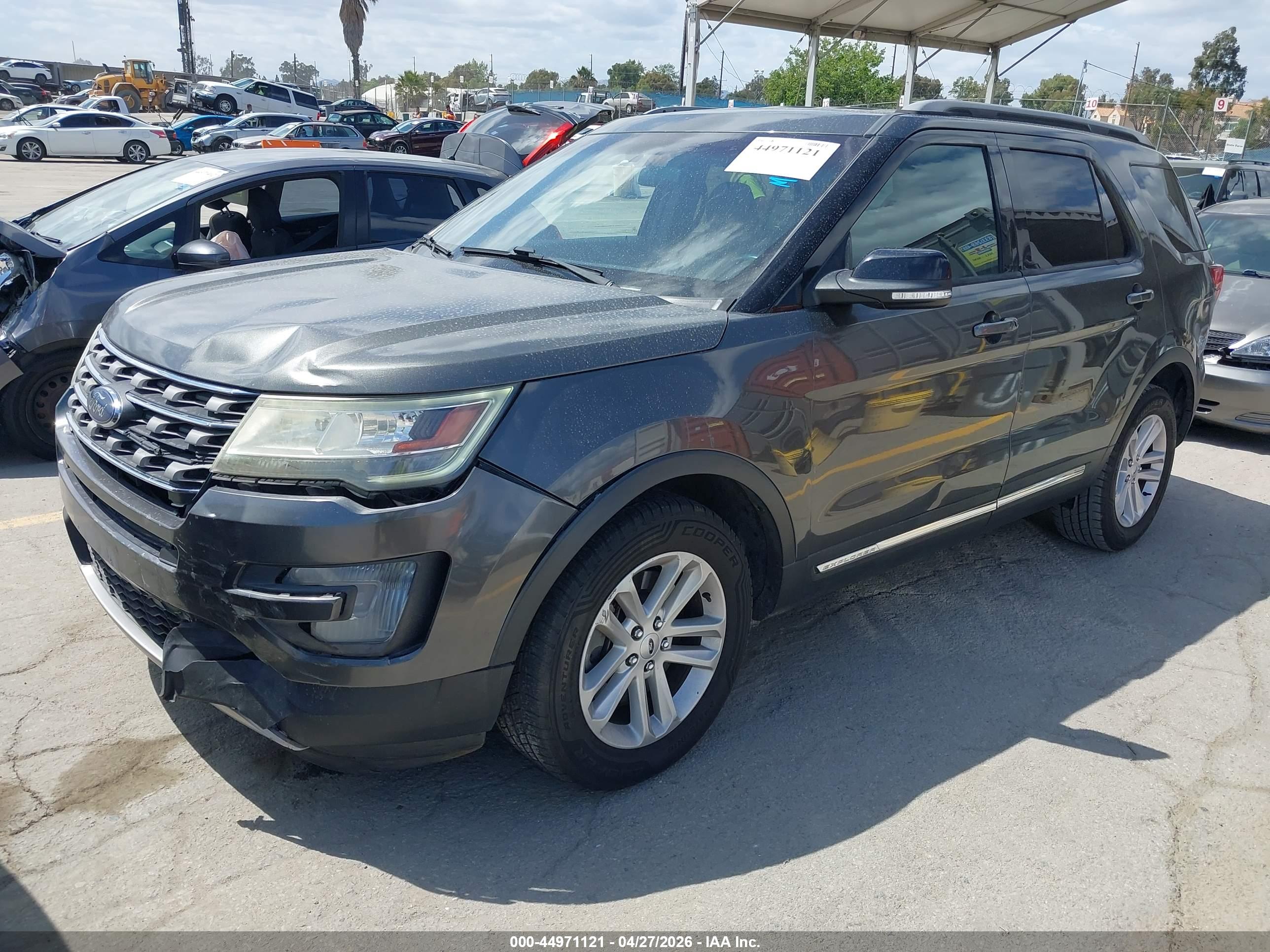 FORD EXPLORER image 2