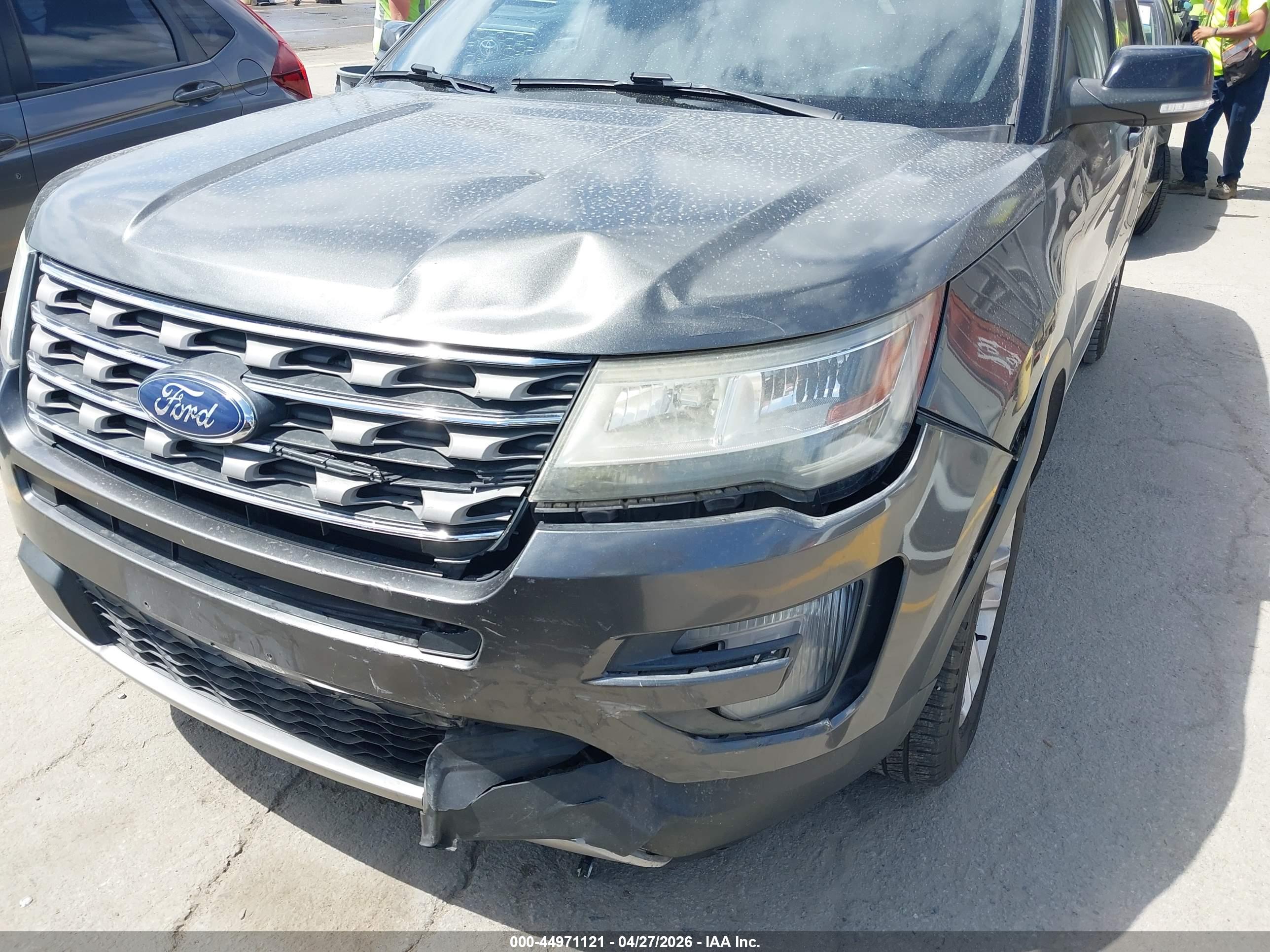 FORD EXPLORER image 6