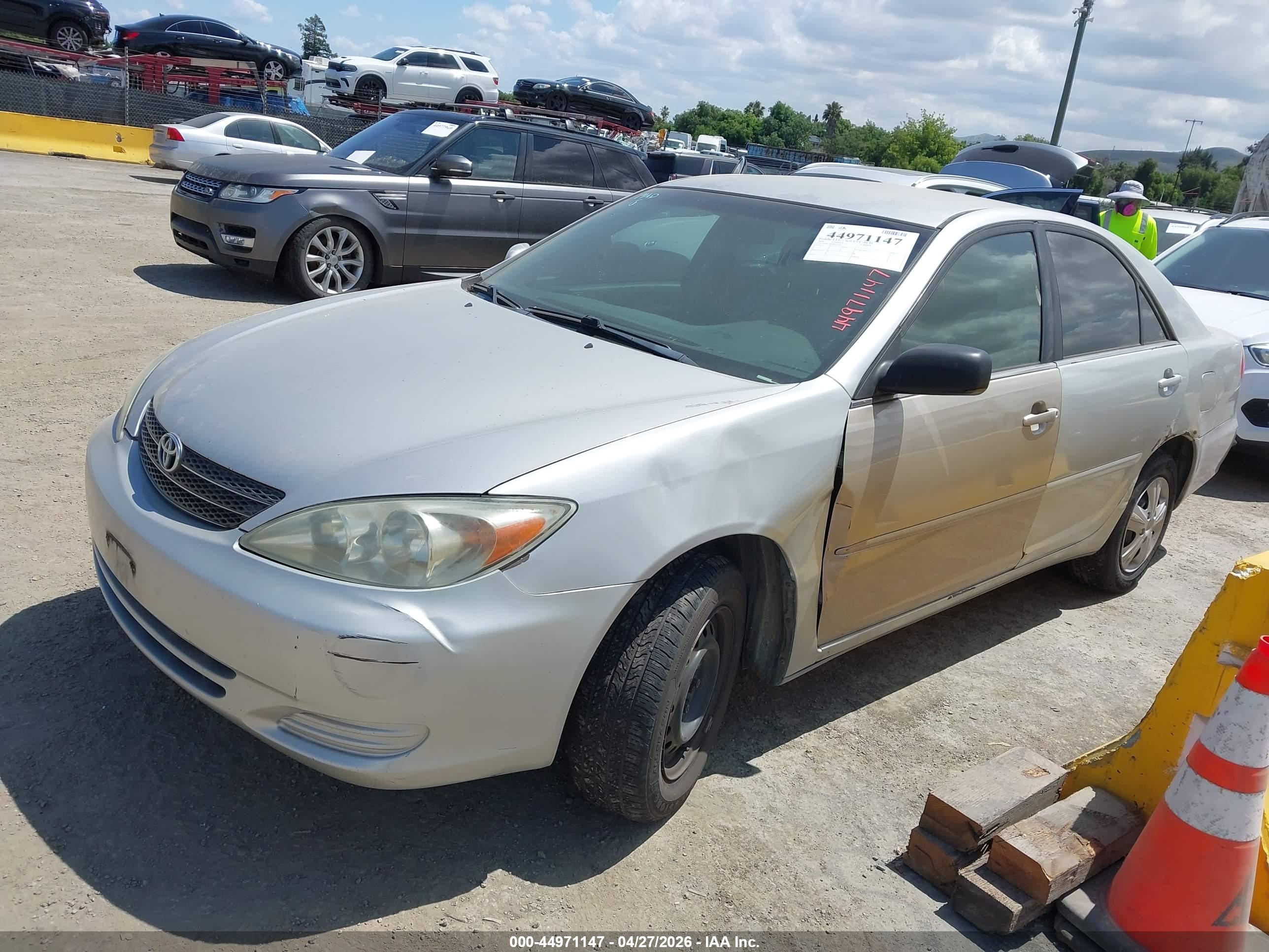 TOYOTA CAMRY image 2