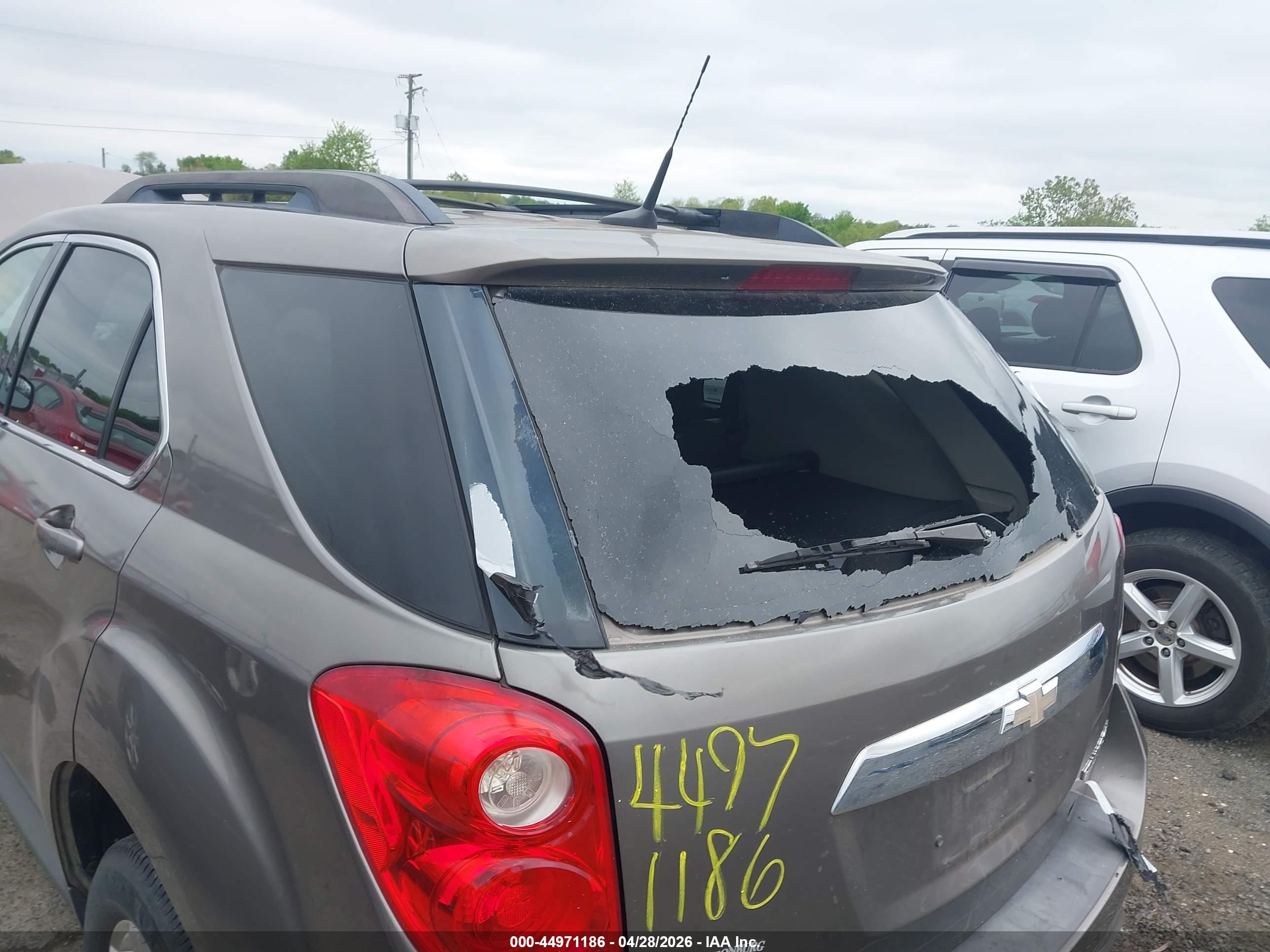 CHEVROLET EQUINOX image 6