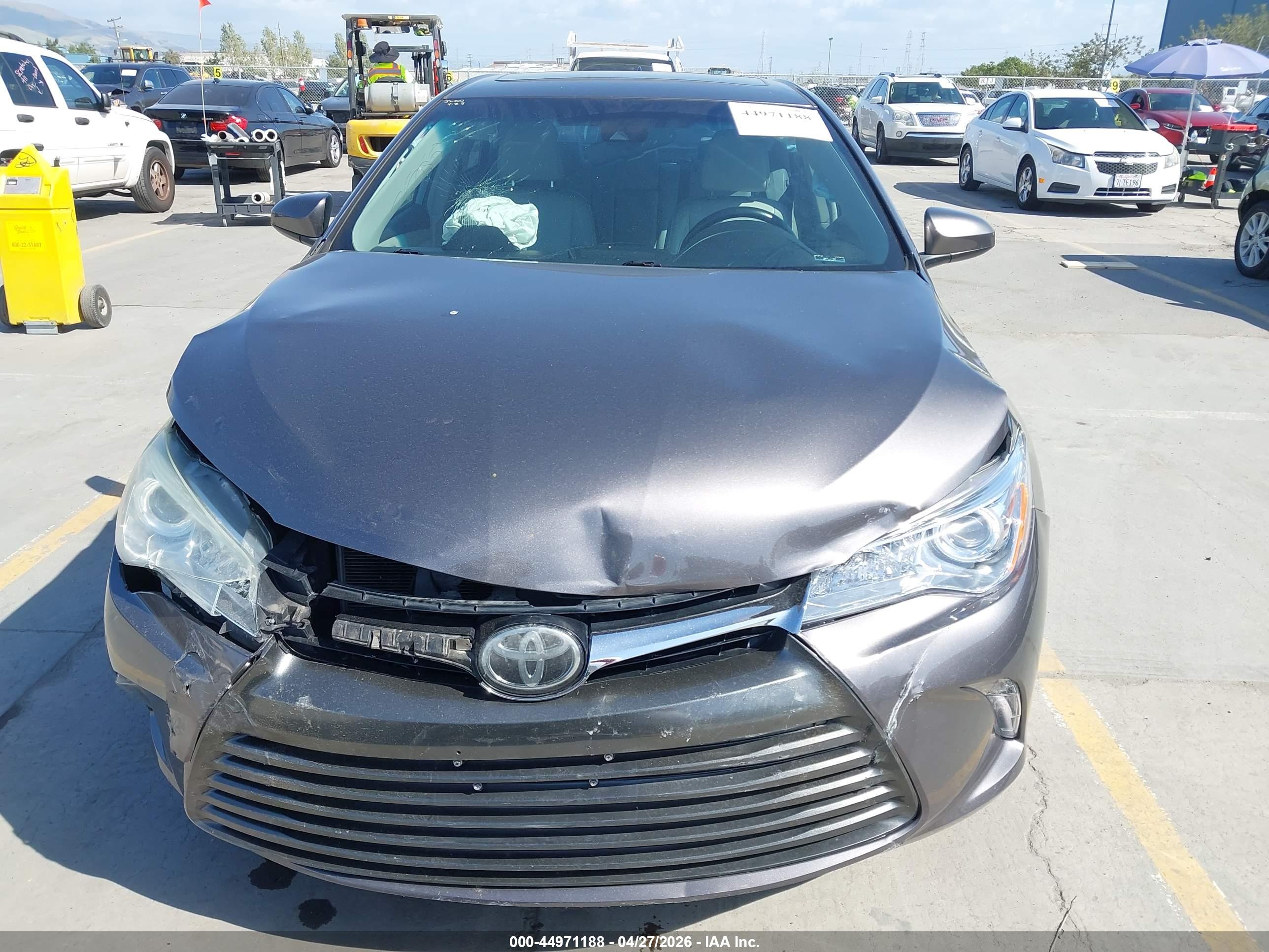 TOYOTA CAMRY image 6