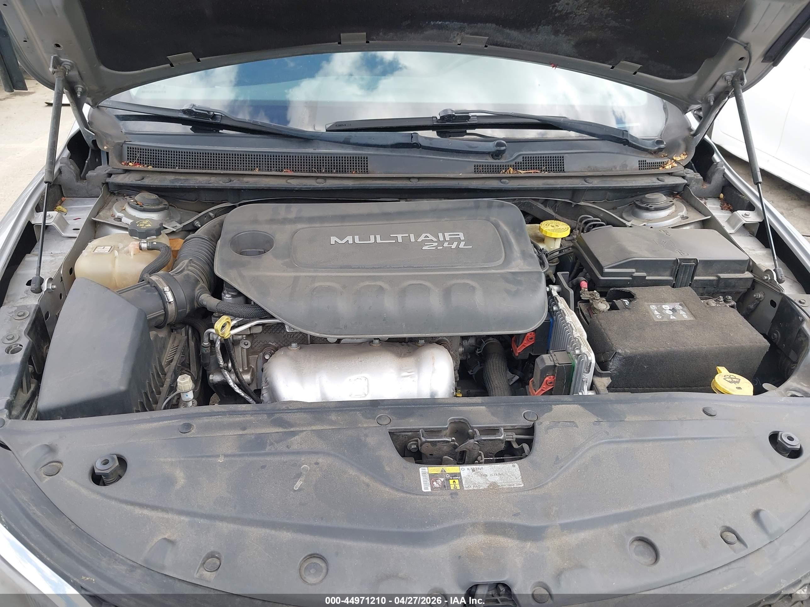 CHRYSLER 200 image 10