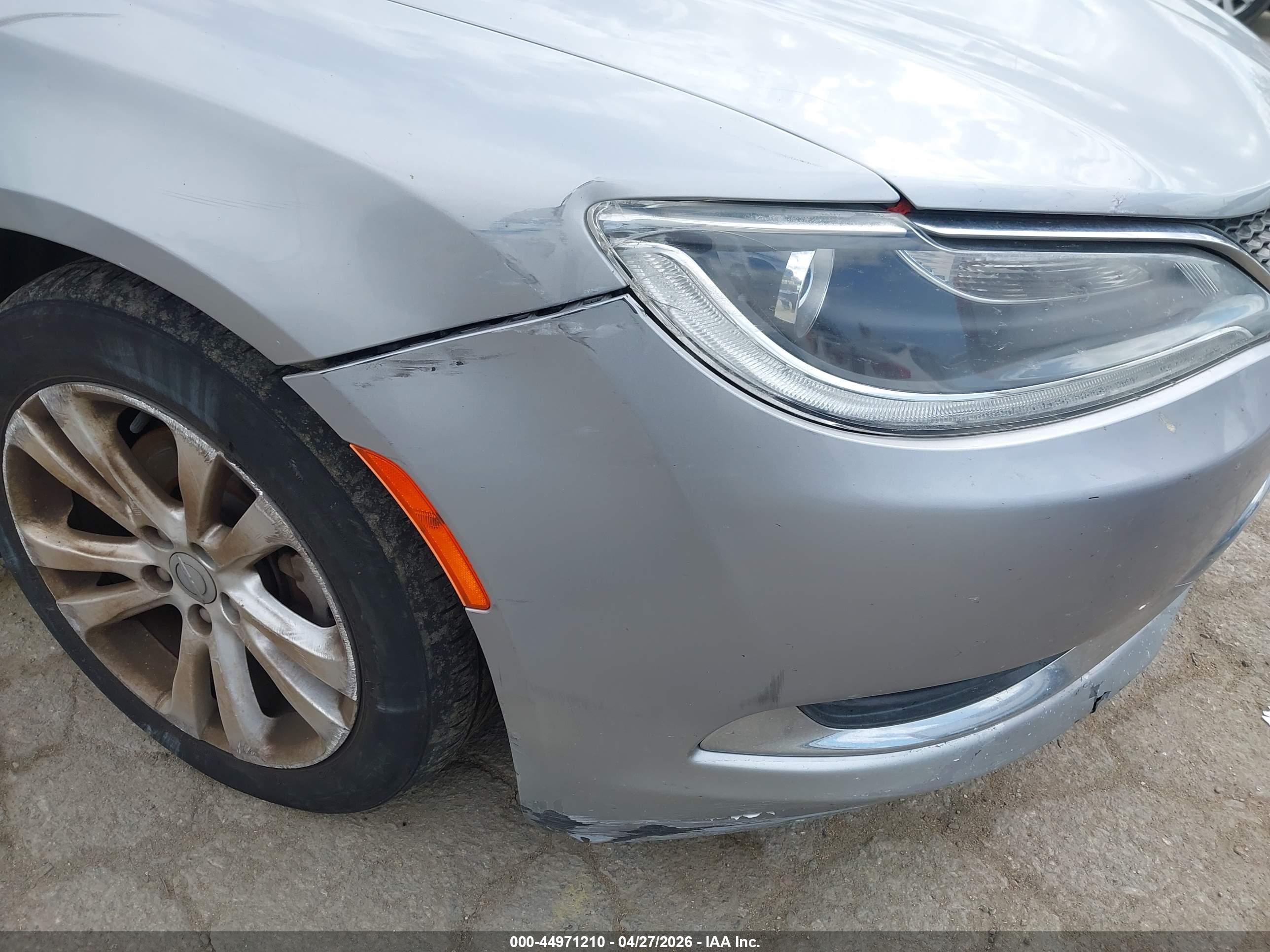 CHRYSLER 200 image 6