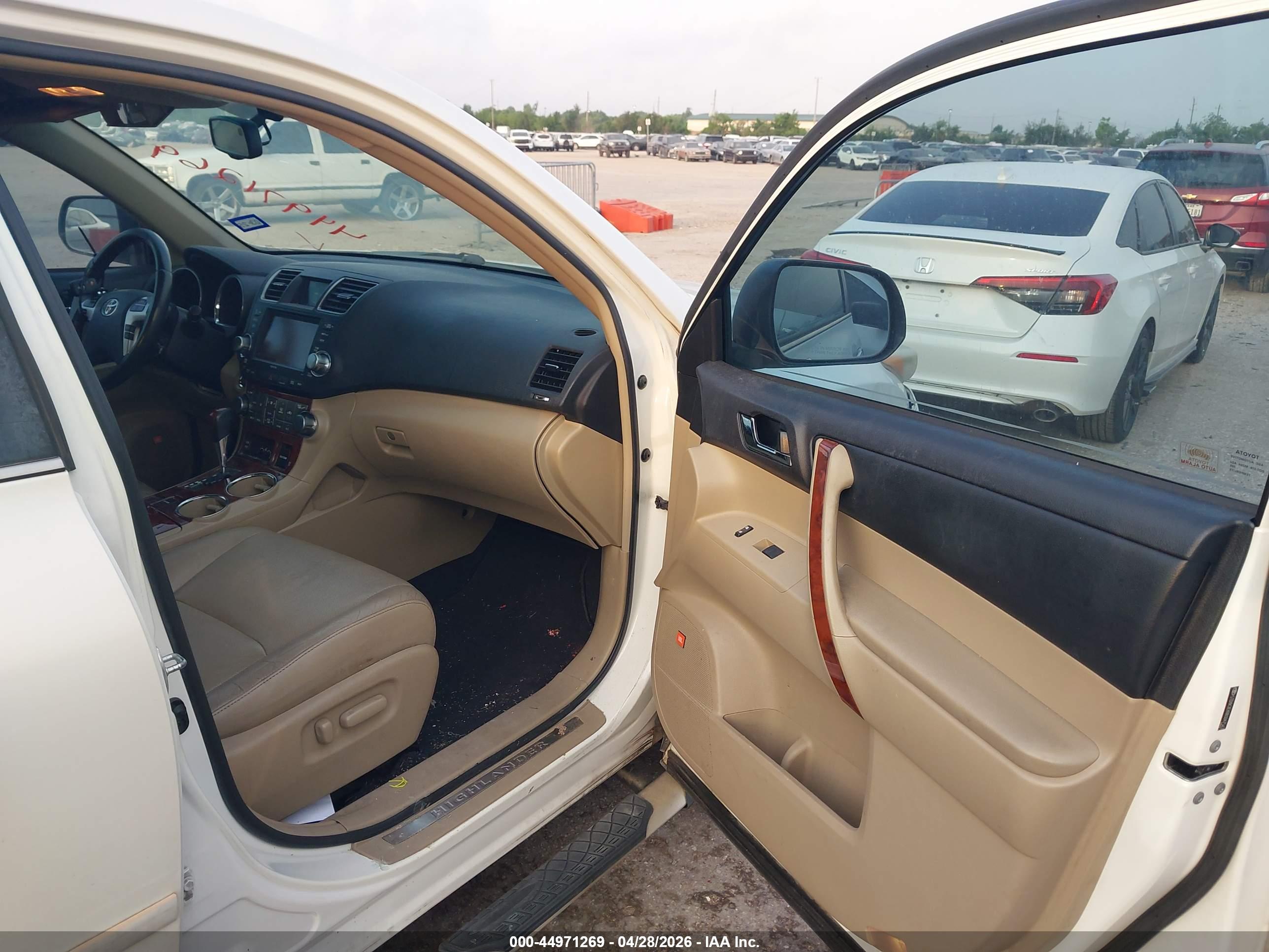 TOYOTA HIGHLANDER image 5