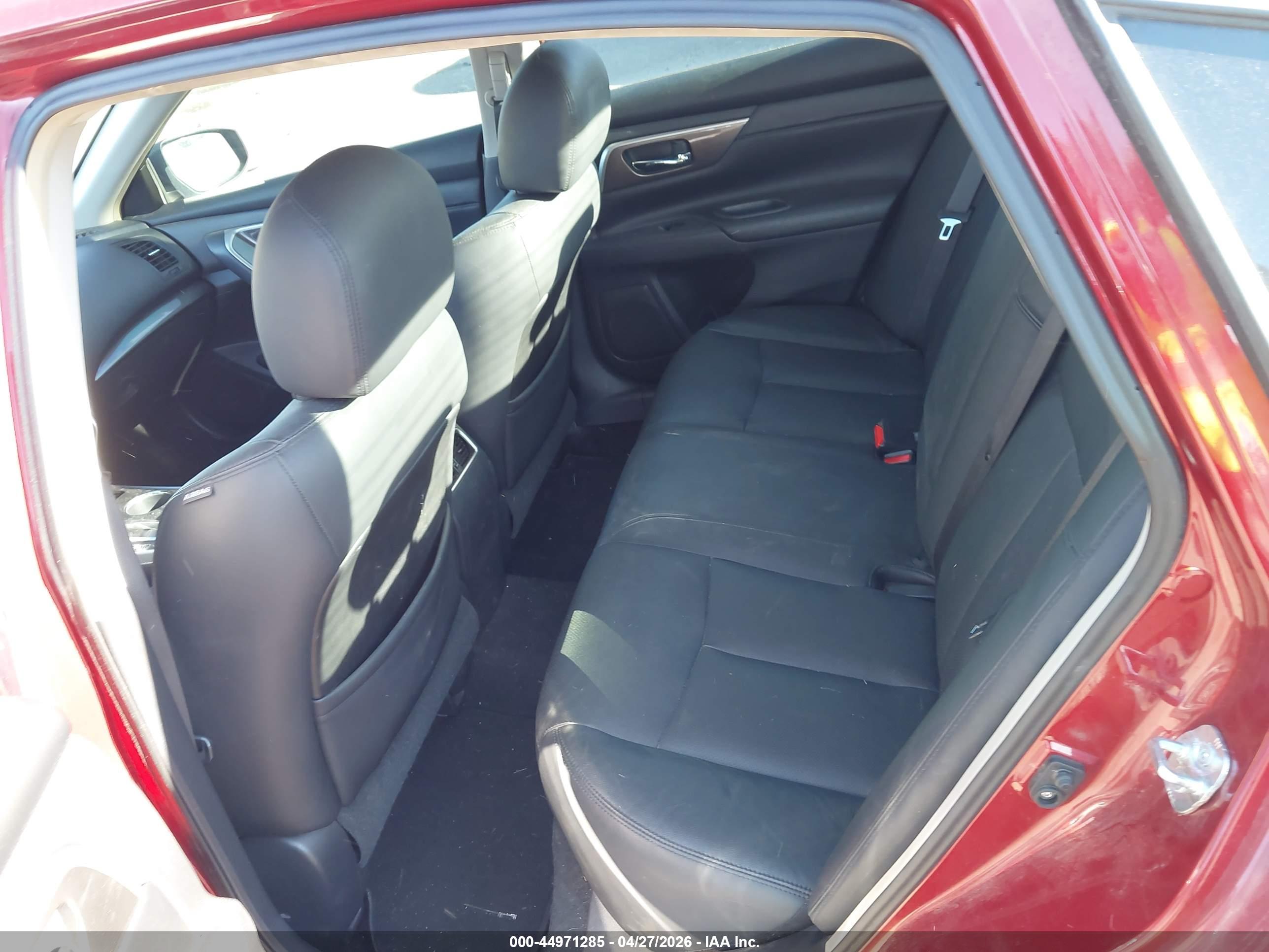NISSAN ALTIMA image 8