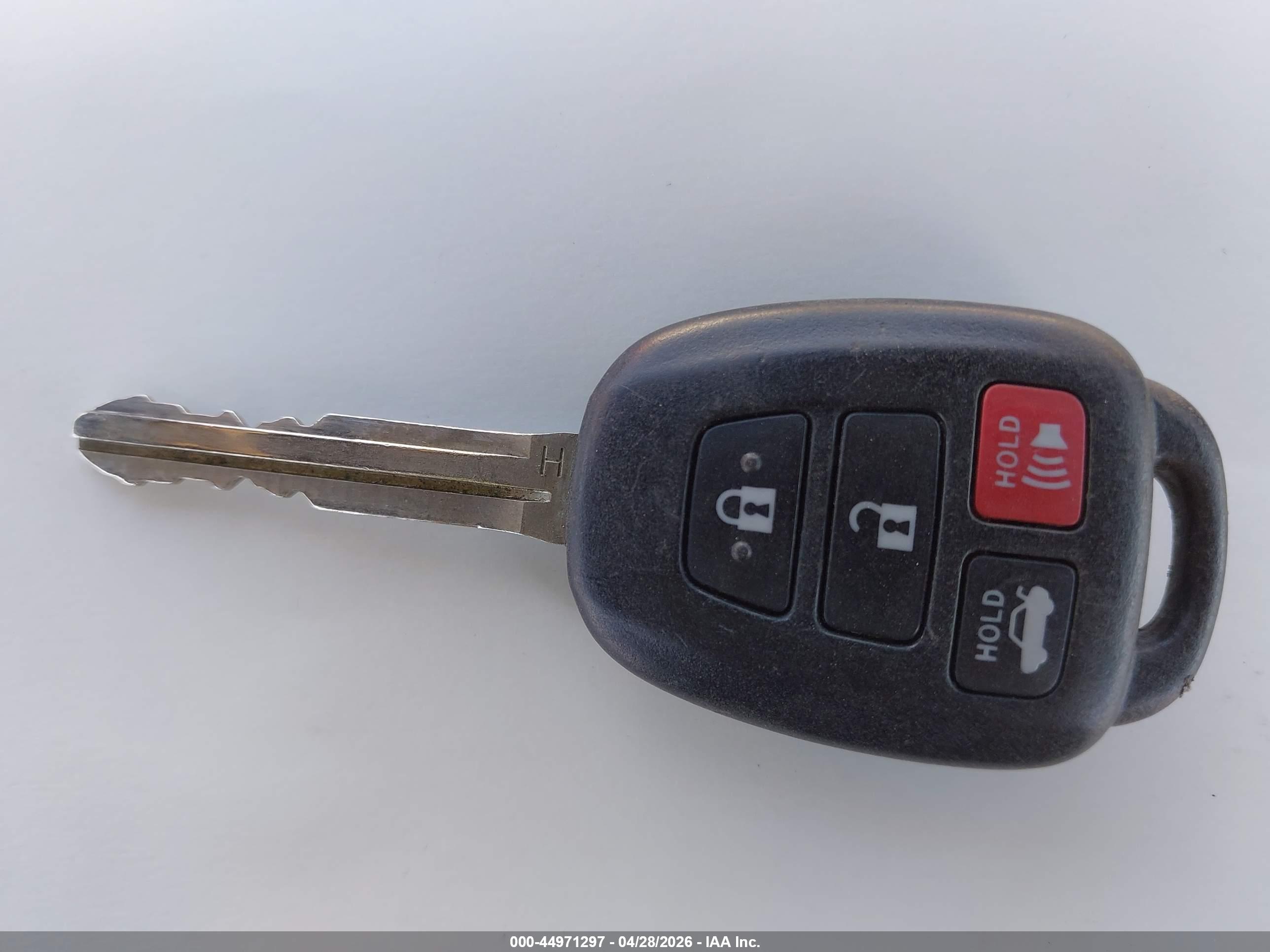 TOYOTA CAMRY image 11