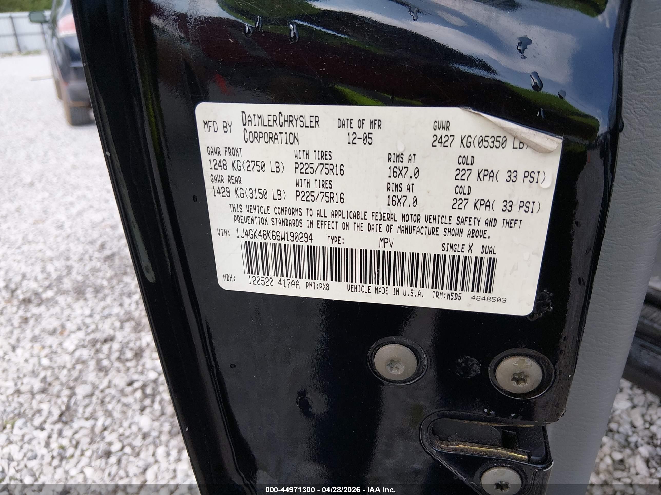 JEEP LIBERTY image 9