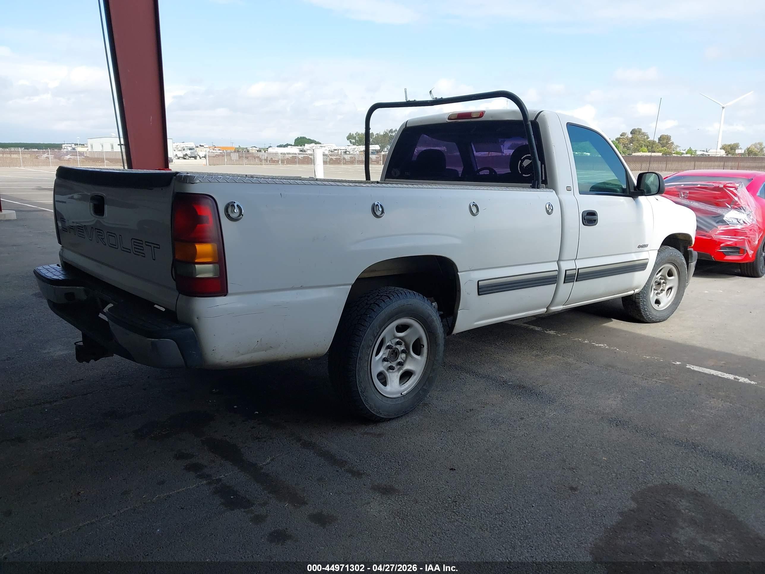 CHEVROLET SILVERADO image 4