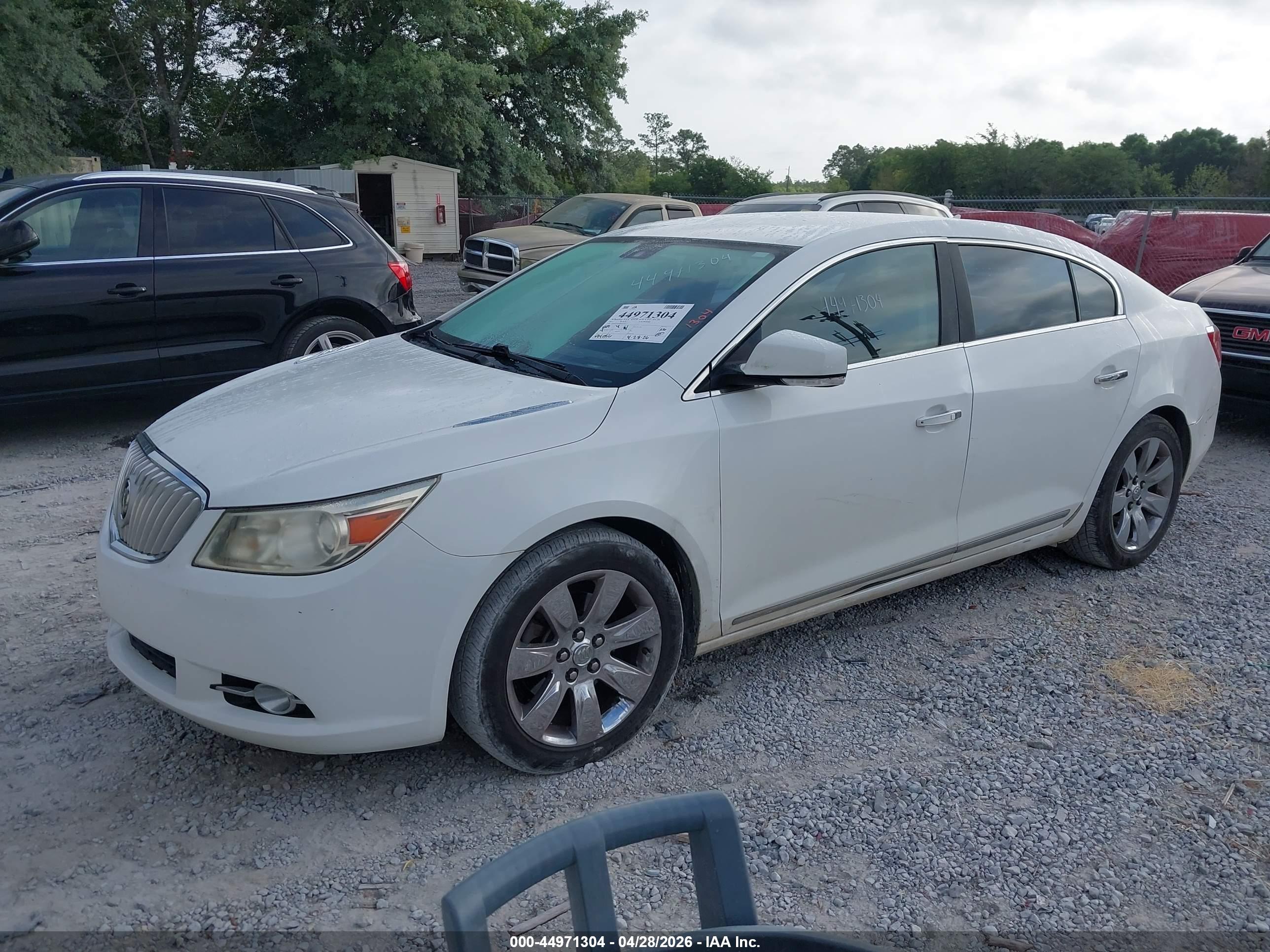 BUICK LACROSSE image 2