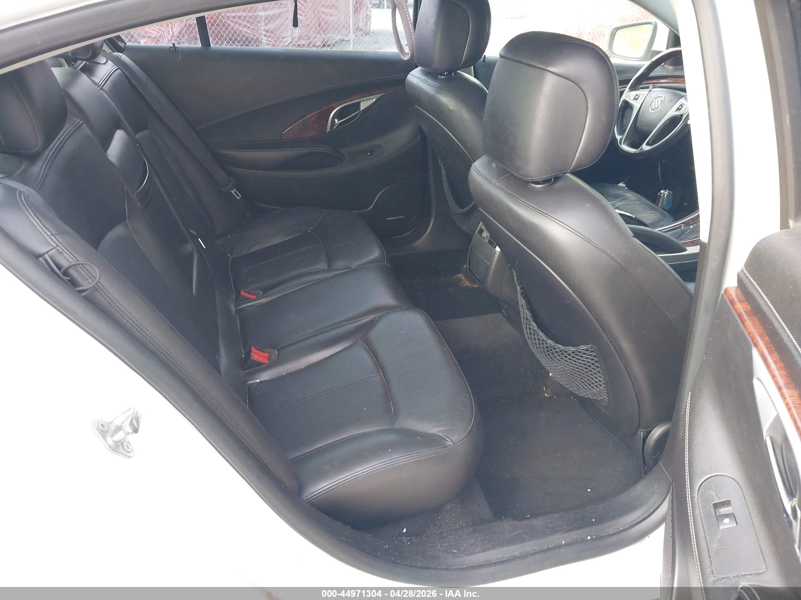 BUICK LACROSSE image 8