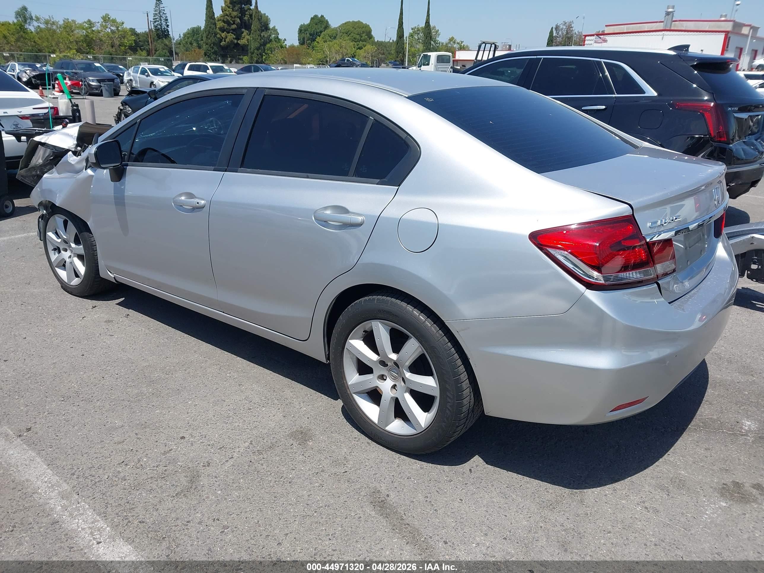 HONDA CIVIC image 3