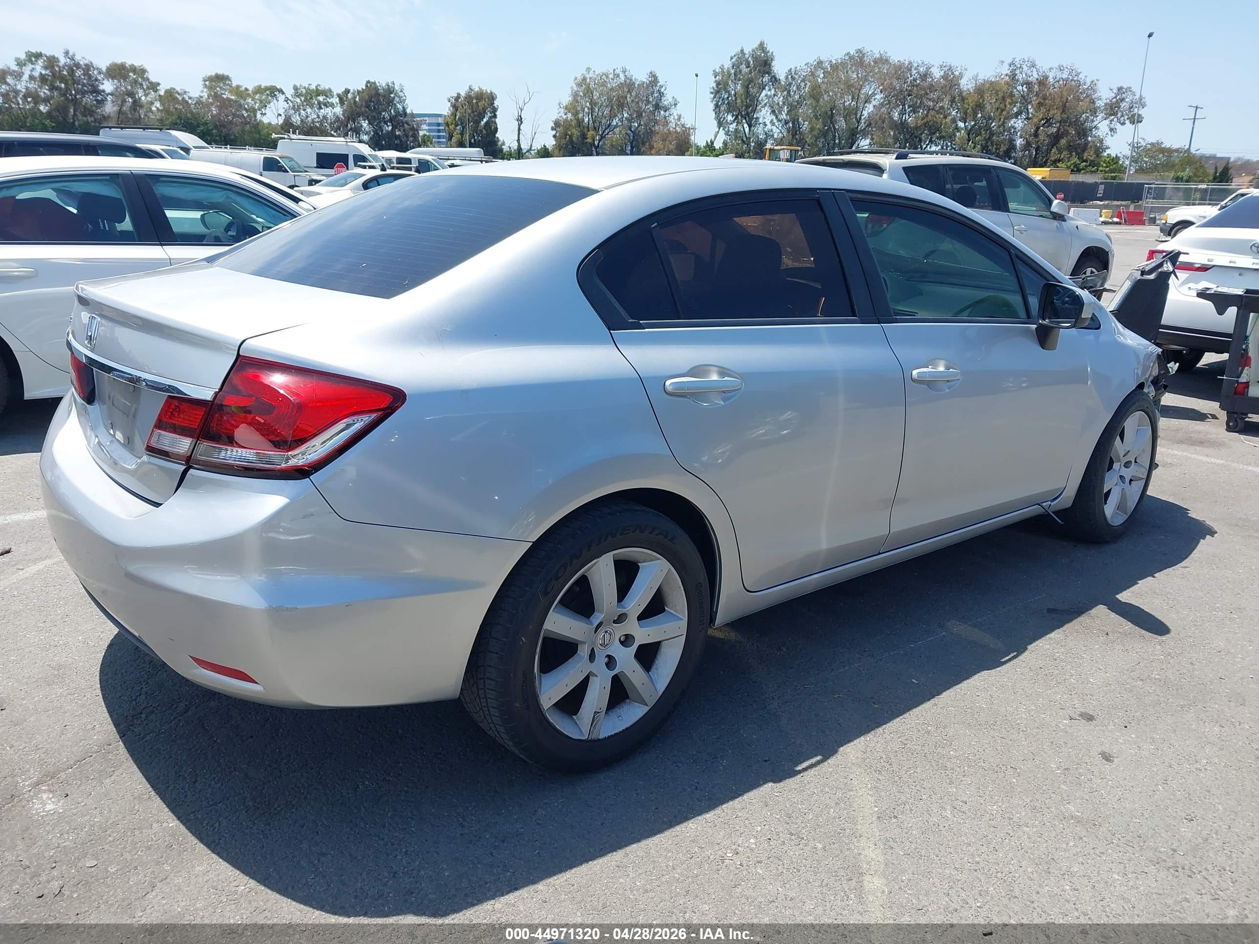 HONDA CIVIC image 4