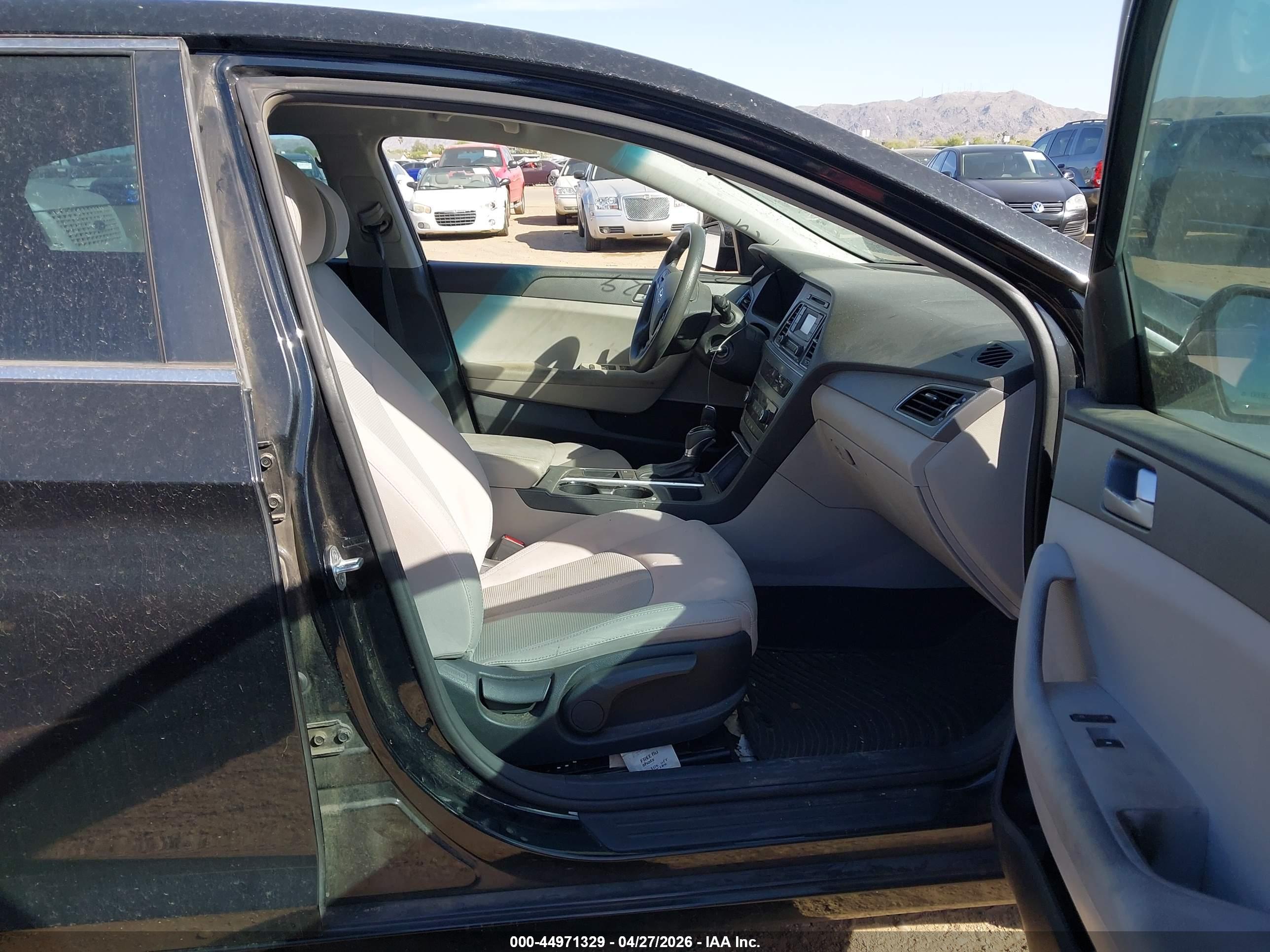 HYUNDAI SONATA image 5