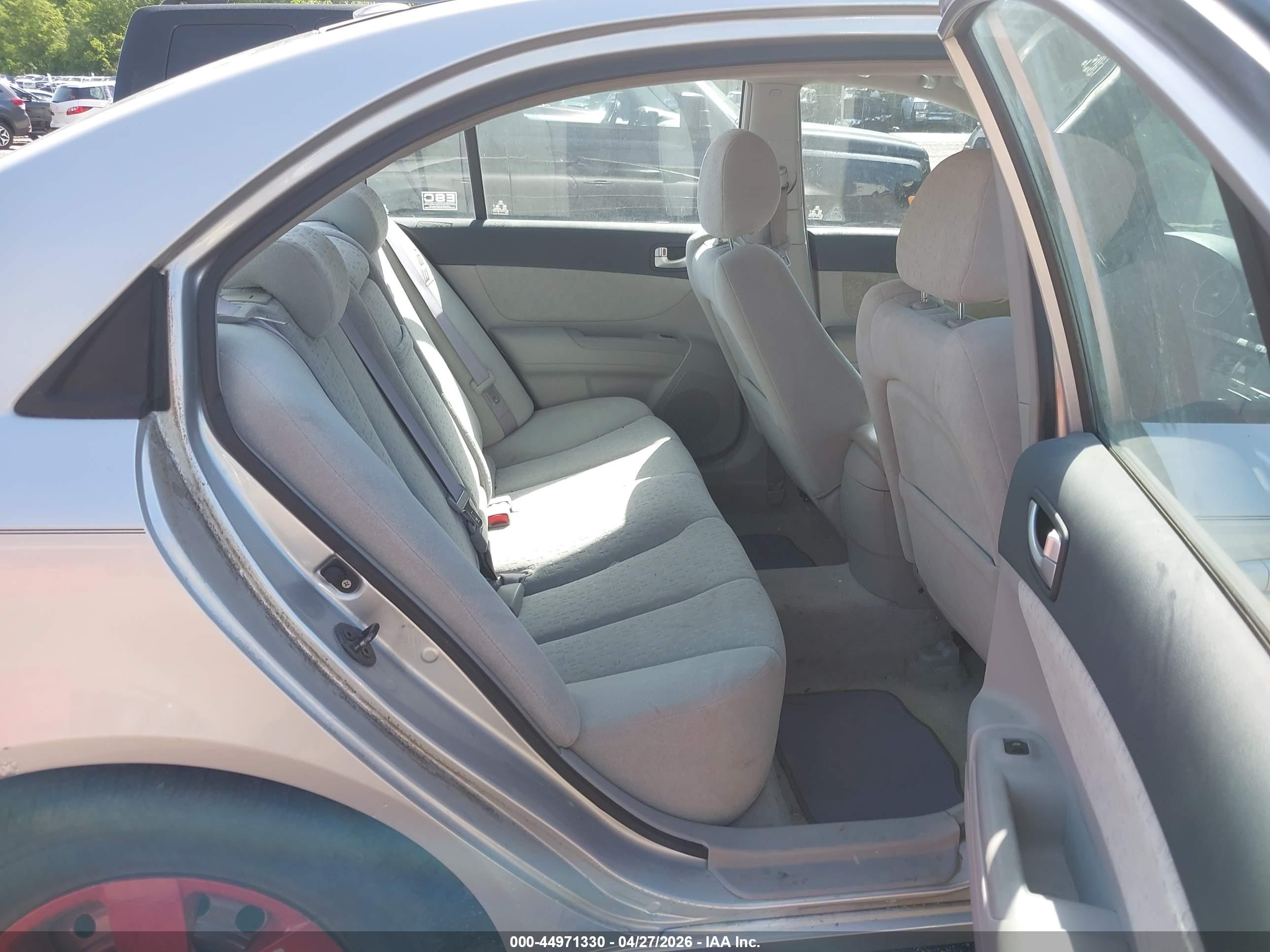 HYUNDAI SONATA image 8