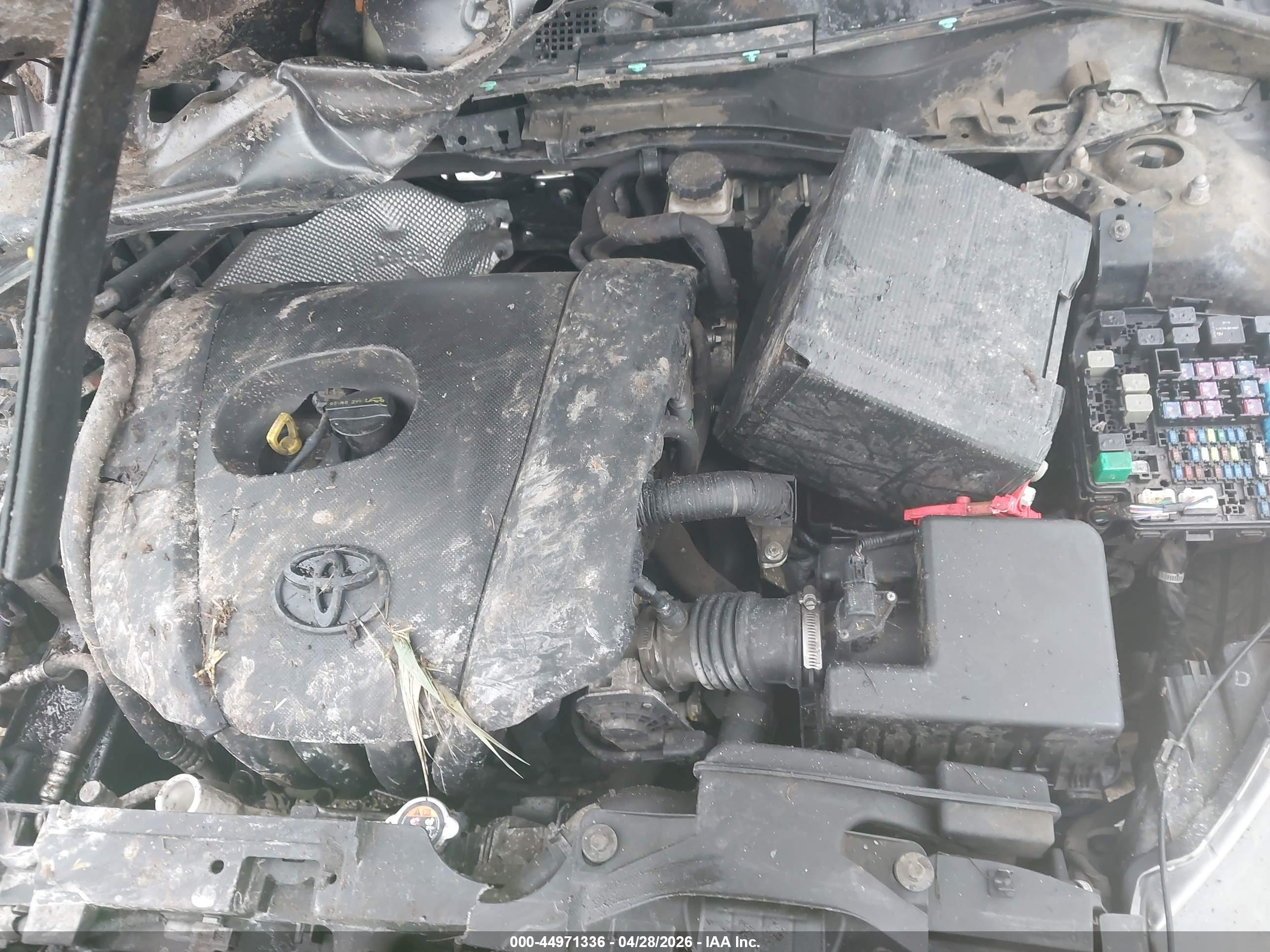 TOYOTA YARIS image 10