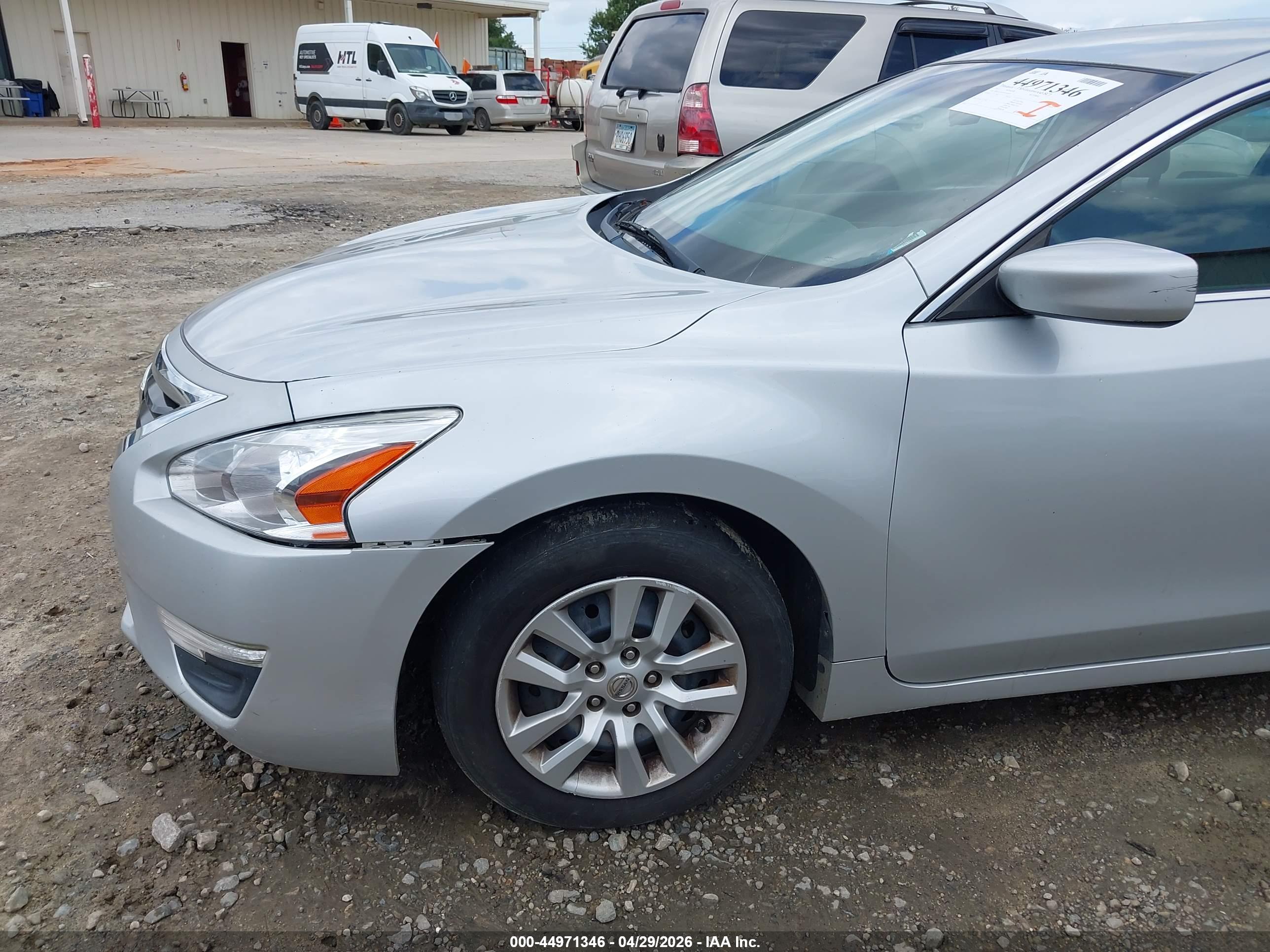 NISSAN ALTIMA image 6