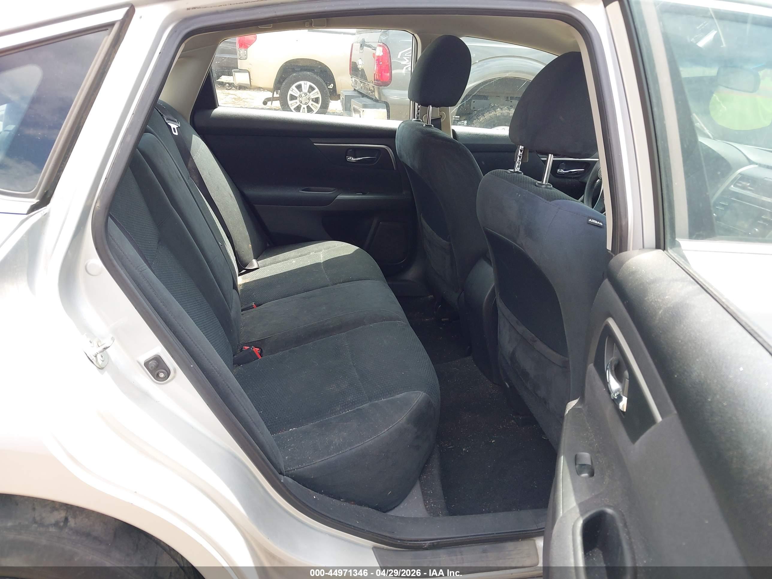 NISSAN ALTIMA image 8