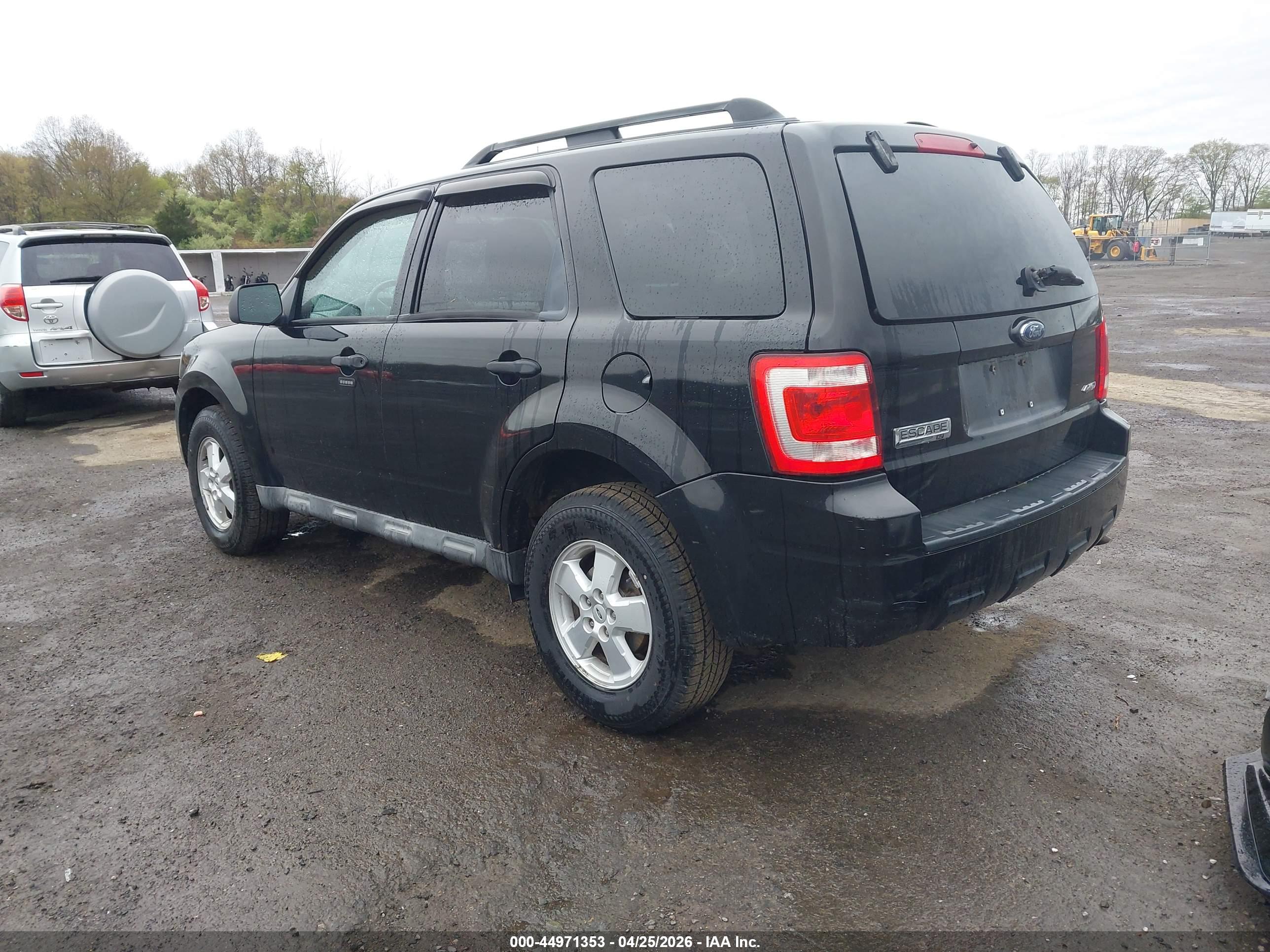 FORD ESCAPE image 3