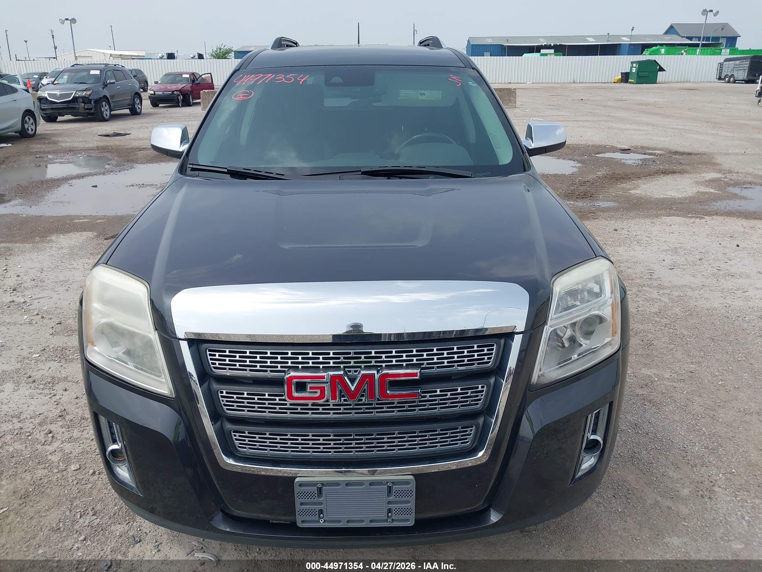 GMC TERRAIN image 6