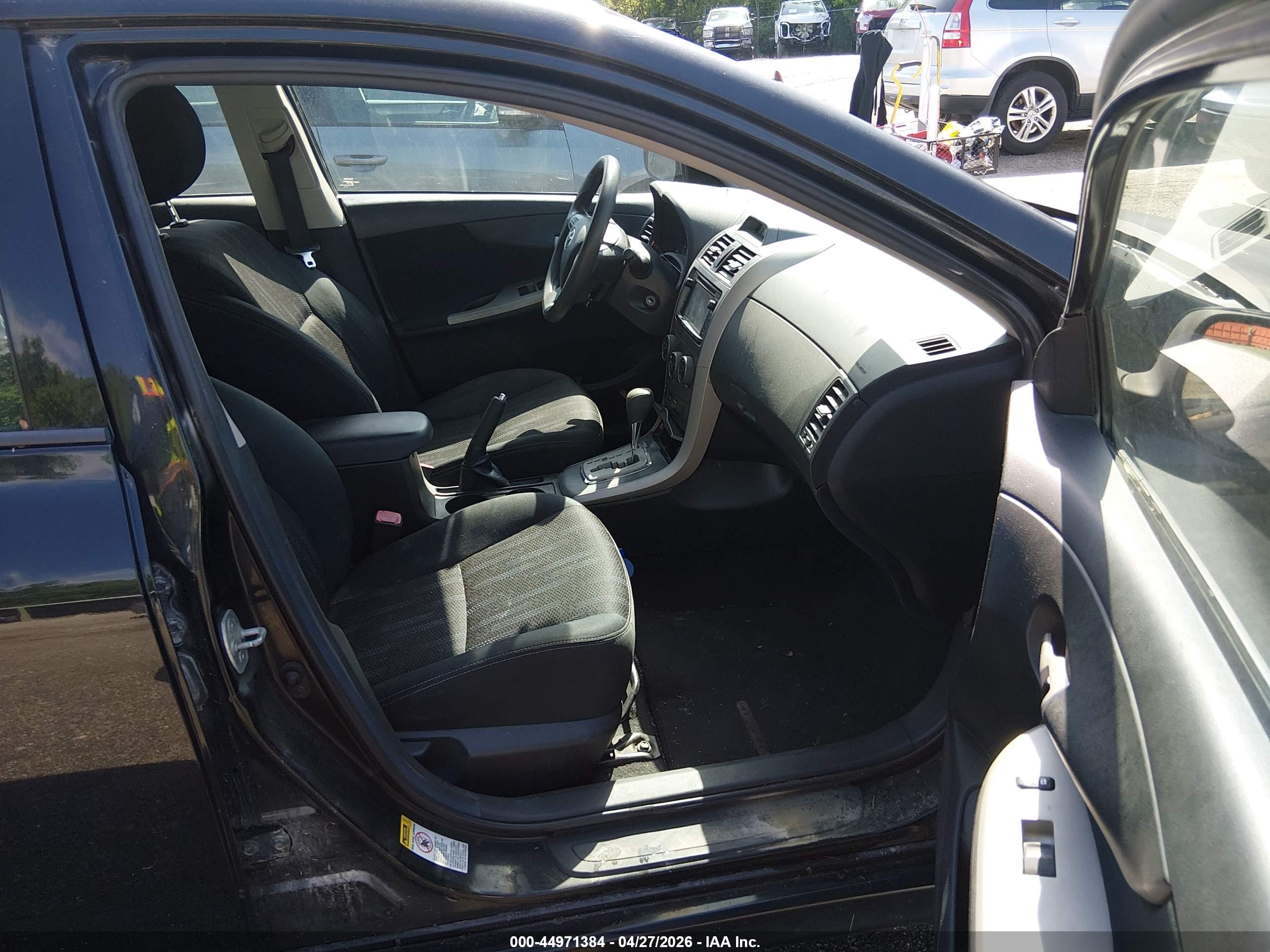 TOYOTA COROLLA image 5
