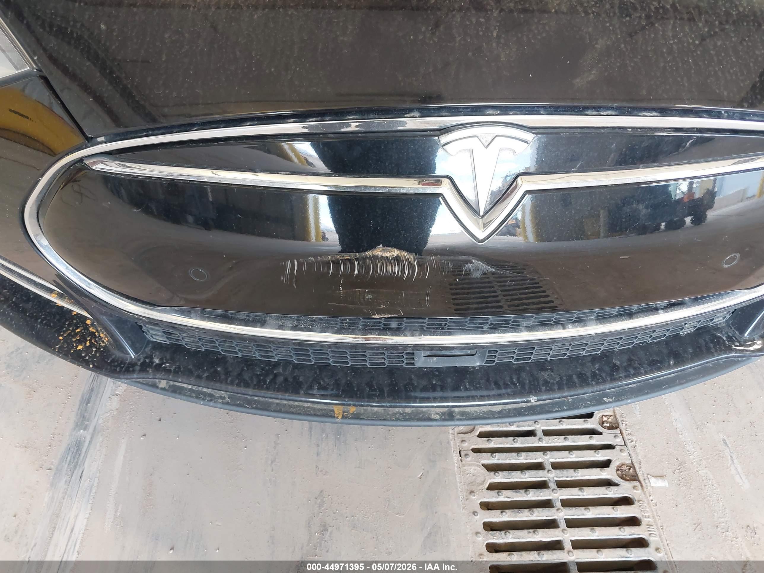 TESLA MODEL image 6