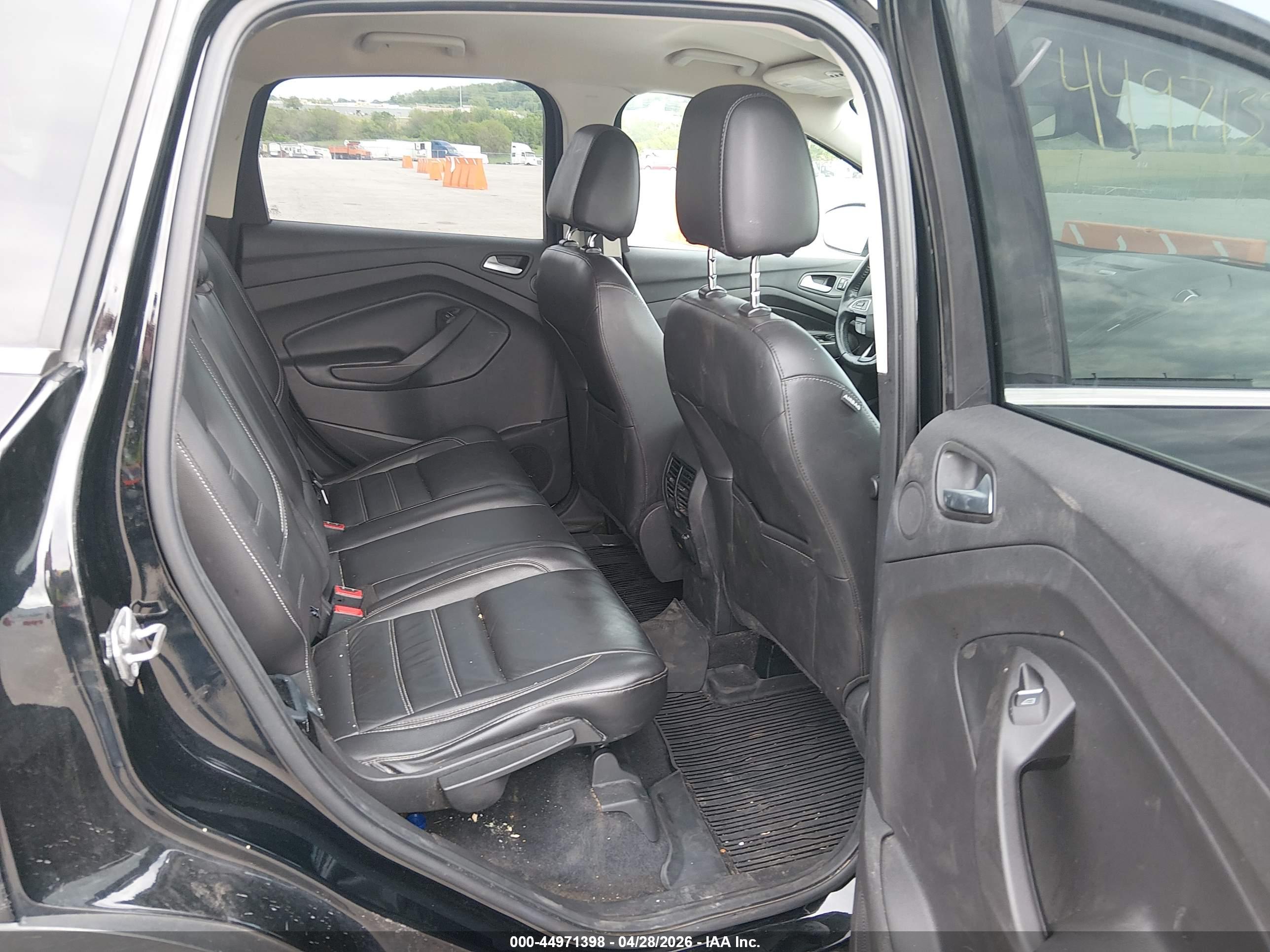 FORD ESCAPE image 8