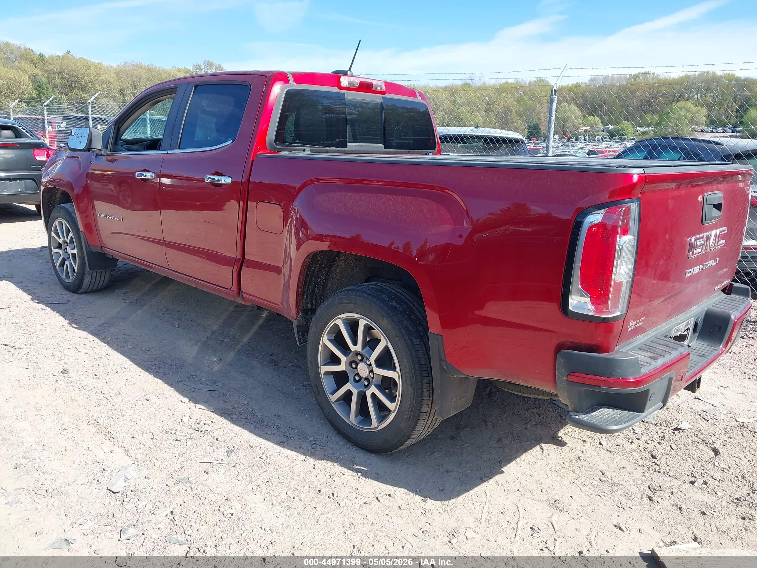GMC CANYON image 3