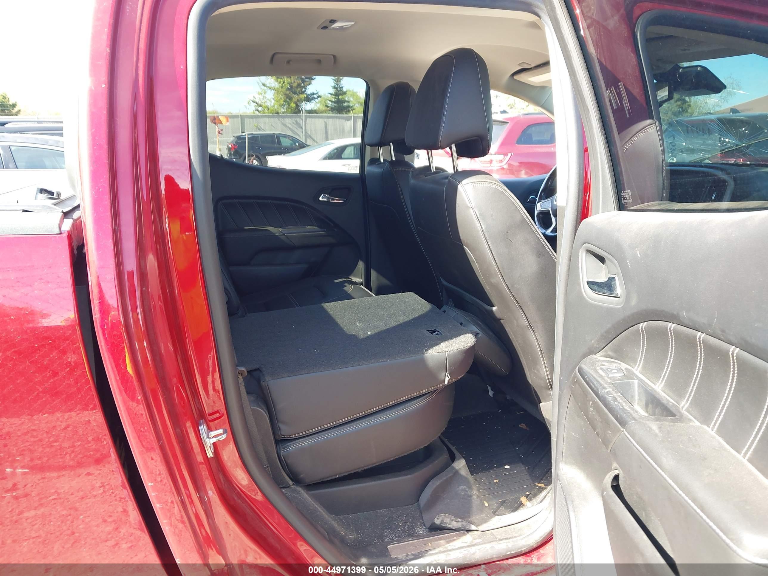 GMC CANYON image 8