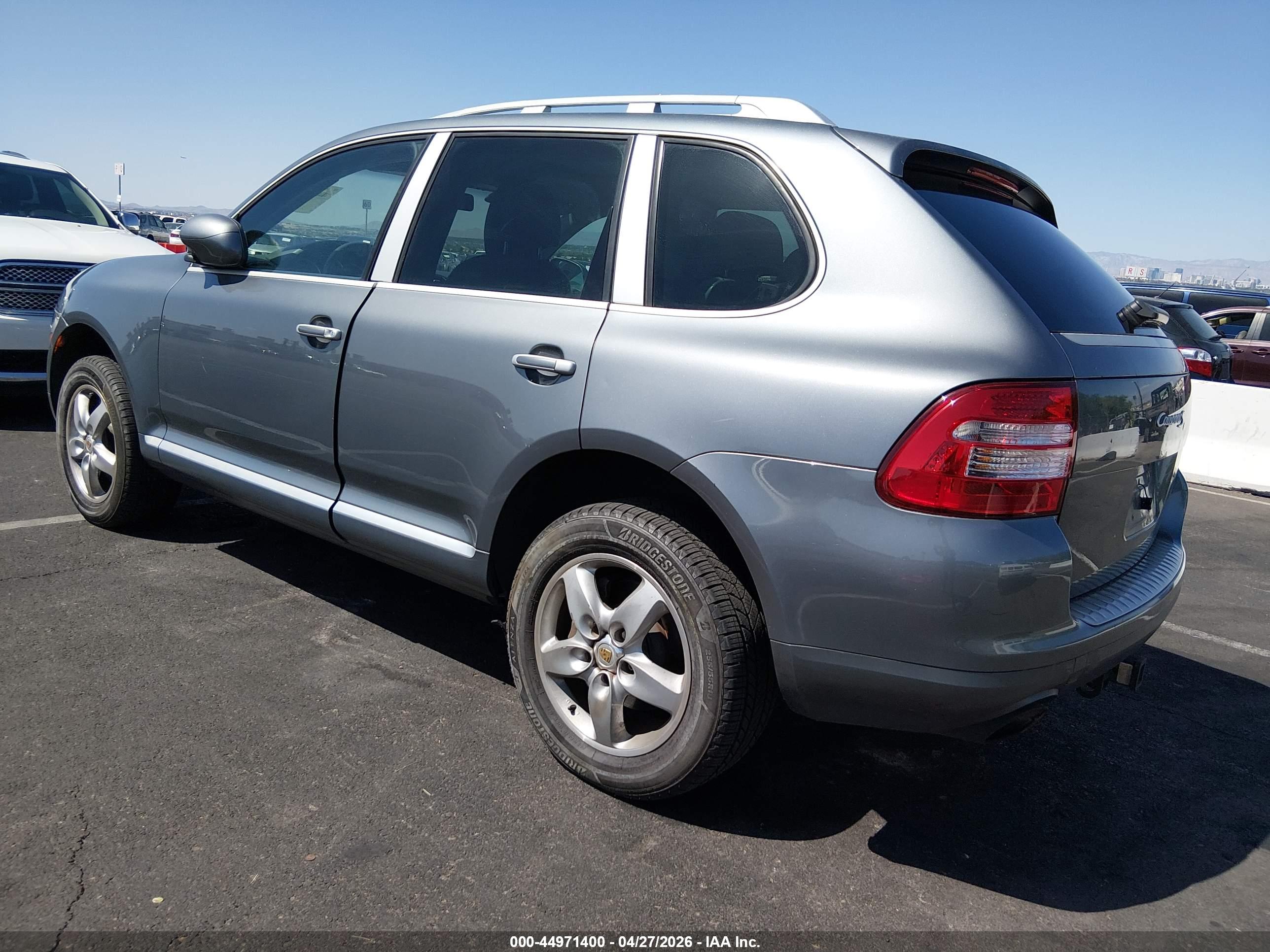 PORSCHE CAYENNE image 3