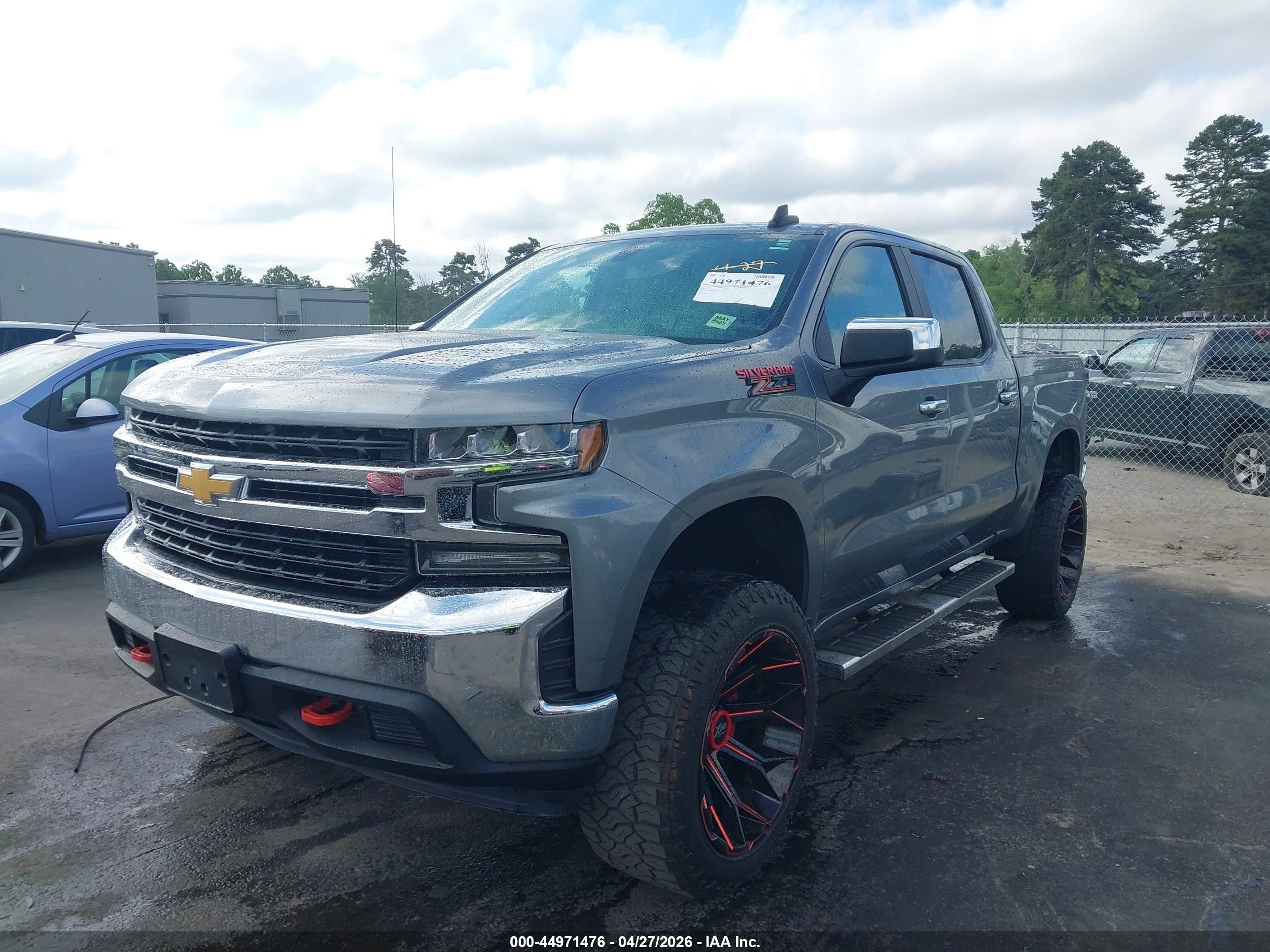 CHEVROLET SILVERADO image 2