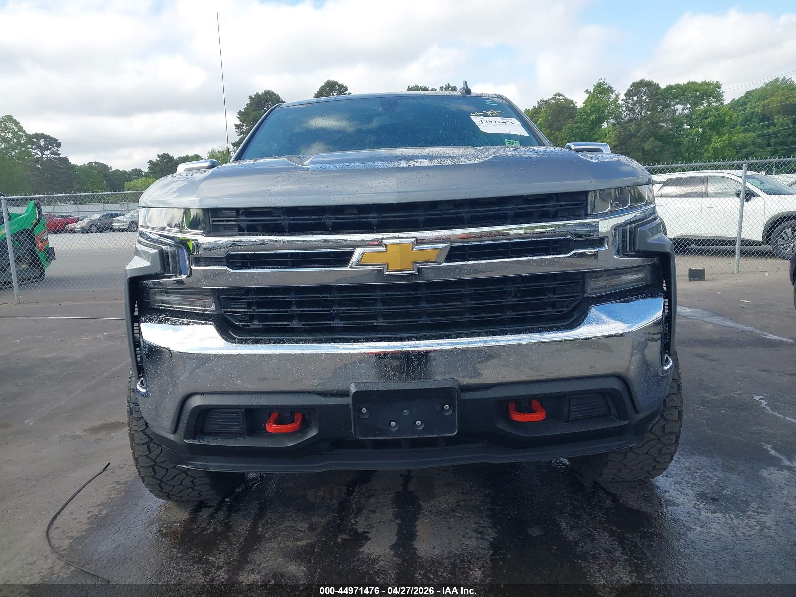 CHEVROLET SILVERADO image 6